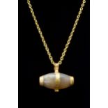 ROMAN GOLD AND AGATE PENDANT