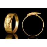 ROMAN GOLD RING WITH STANDING GOD