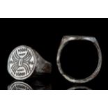 ROMAN LEGIONARY BRONZE RING WITH THUNDERBOLT