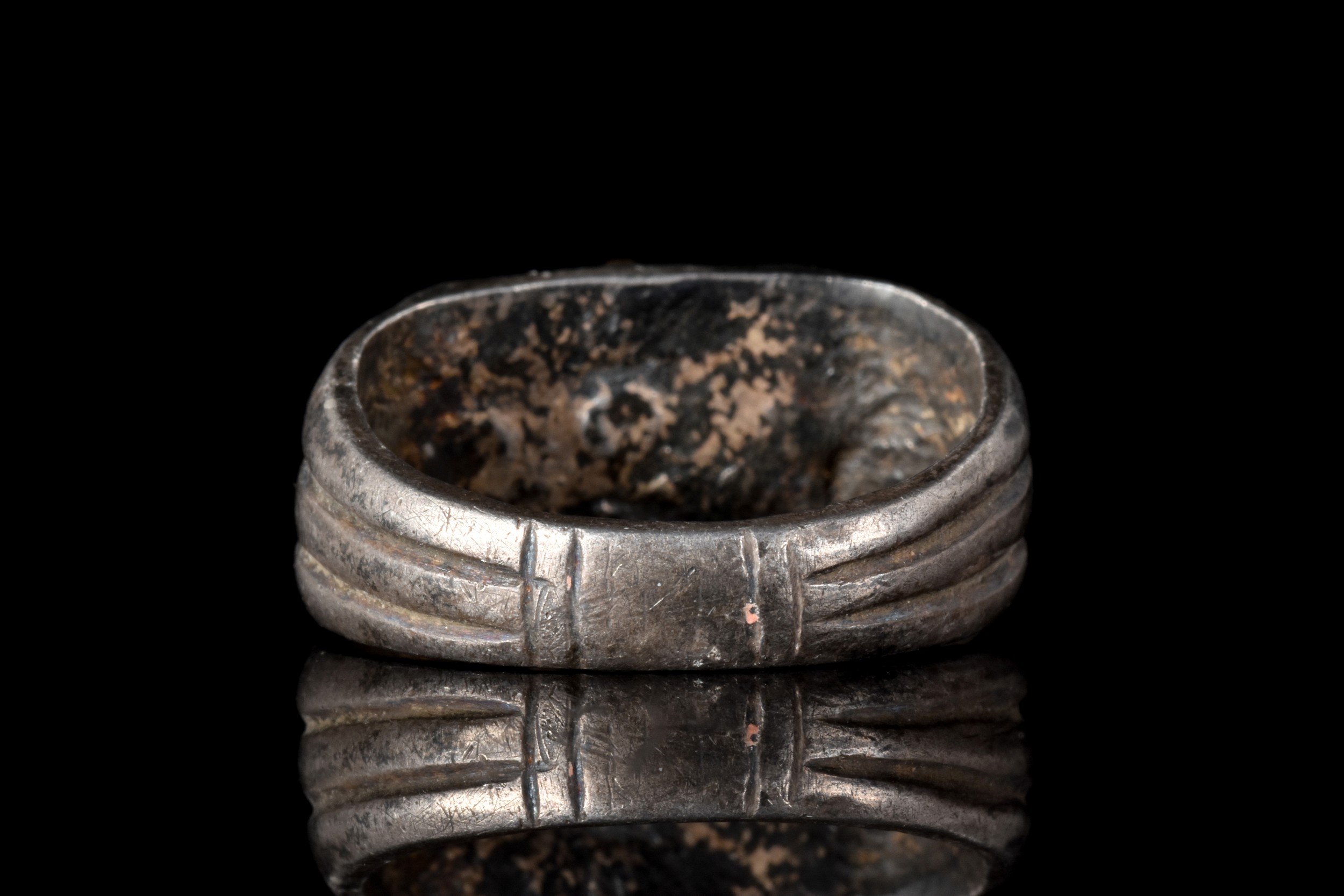 ROMAN SILVER LEGIONARY RING - Image 5 of 6