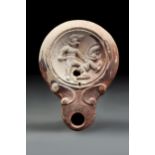 RARE ROMAN TERRACOTTA OIL LAMP WITH FIGHTING GLADIATORS