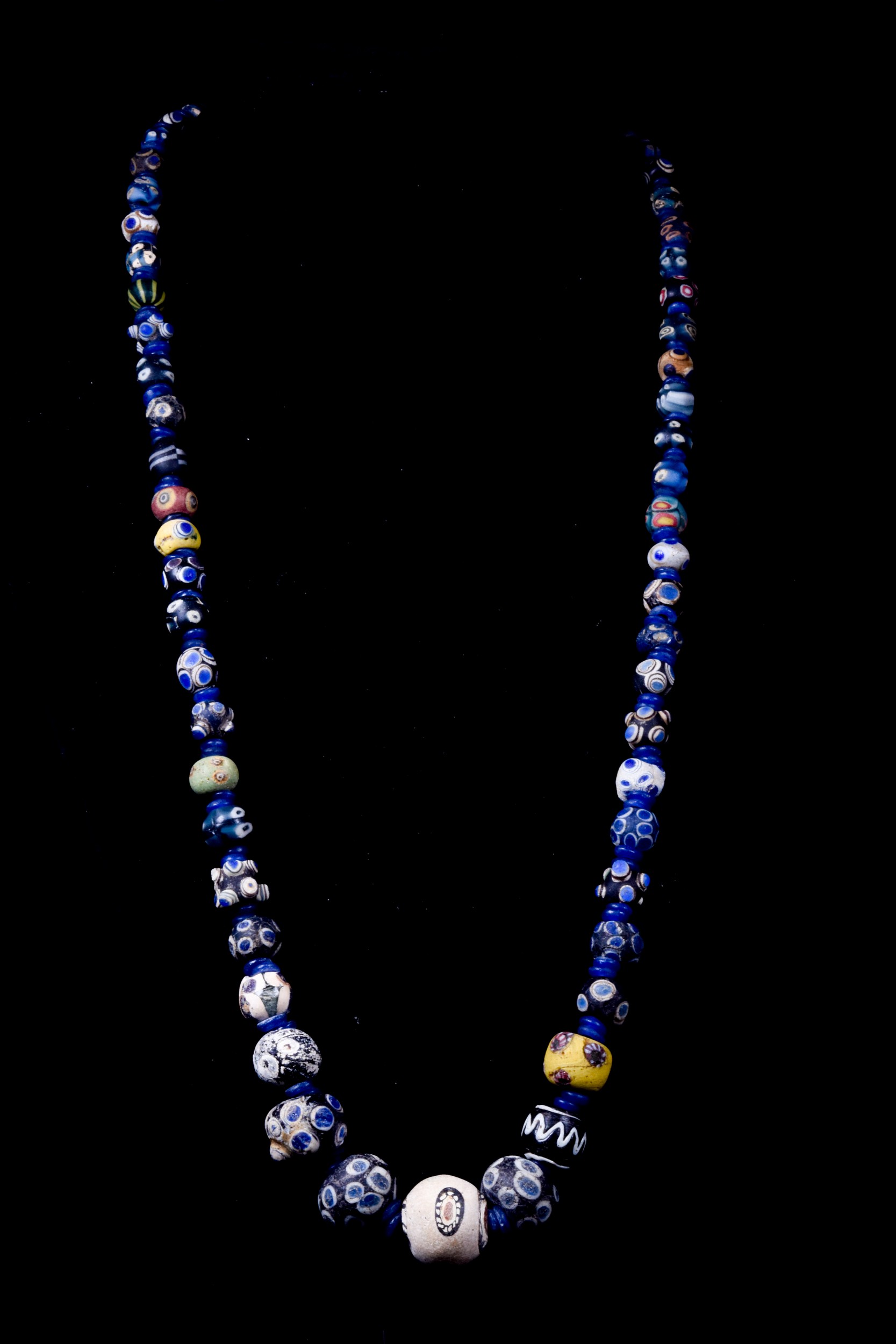 PHOENICIAN NECKLACE - Image 3 of 4