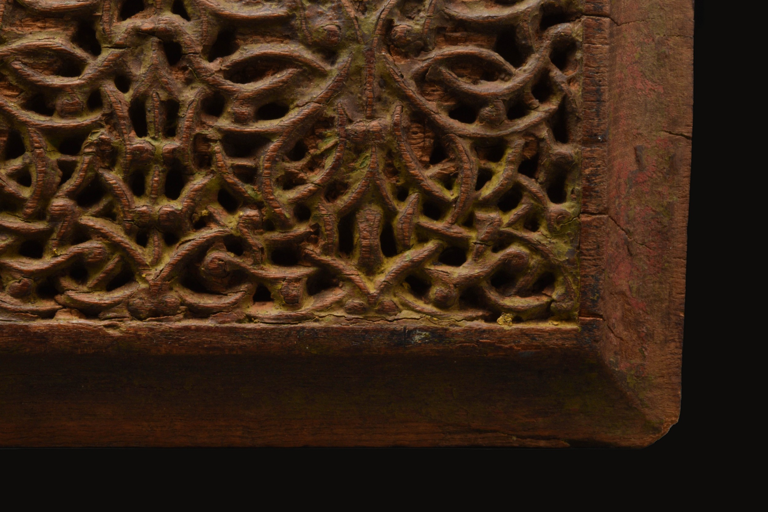 MAMLUK OR EARLIER CARVED WOODEN PANEL - FULL REPORT - Image 6 of 8