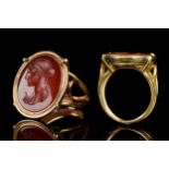 BEAUTIFUL NEO-CLASSICAL GOLD RING WITH CARNELIAN PORTRAIT INTAGLIO