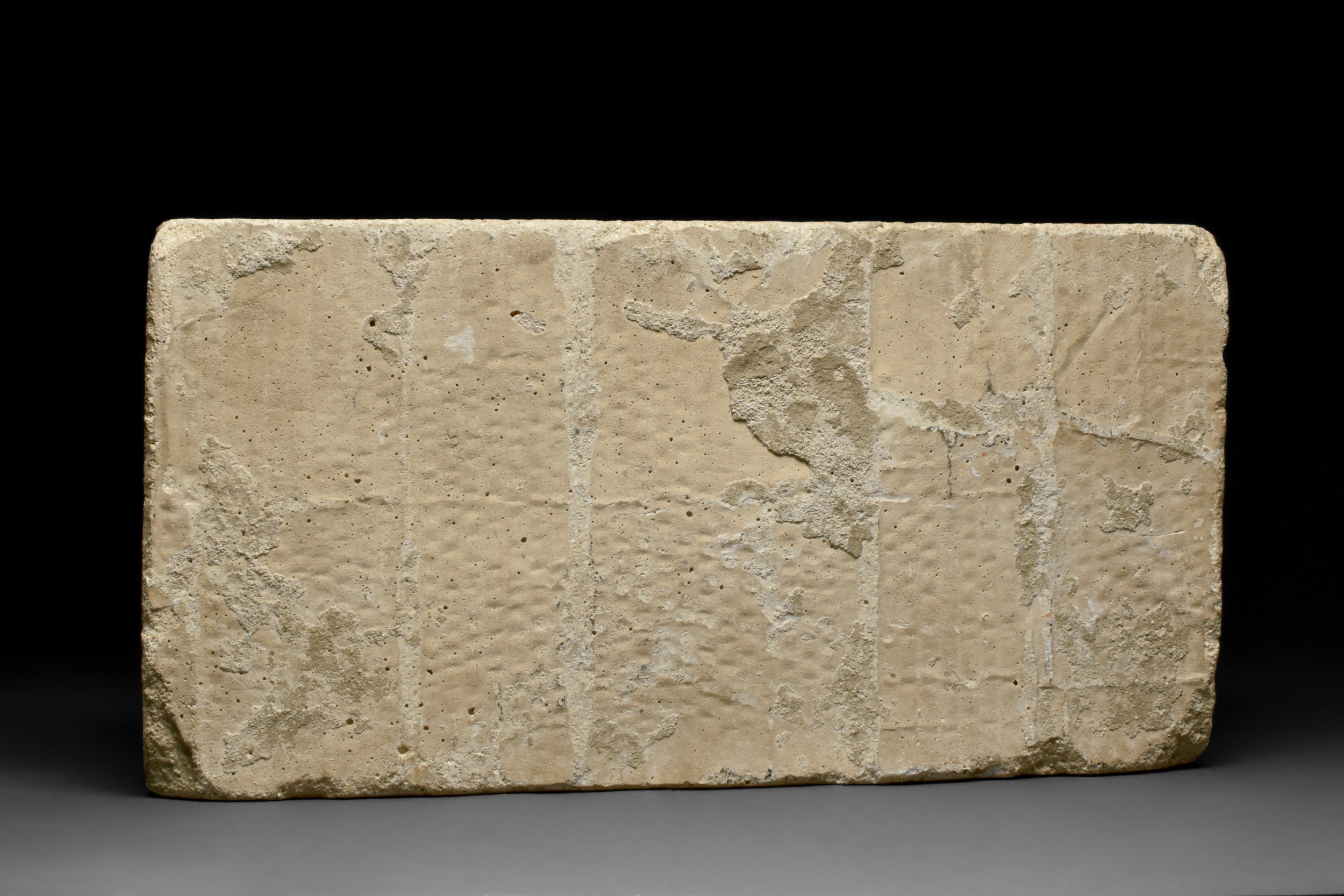 FATIMID INSCRIBED STONE PANEL IN ELONGATED KUFIC - Image 3 of 5