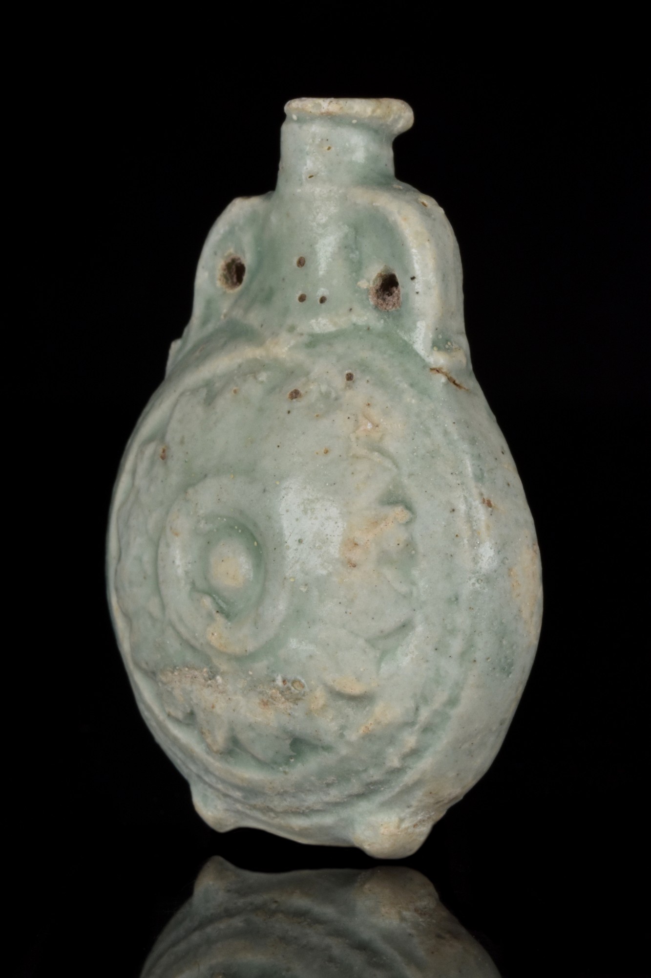 EGYPTIAN FAIENCE NEW YEAR'S FLASK WITH ANUBIS - Bild 2 aus 4