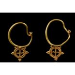 BYZANTINE GOLD PAIR OF EARRINGS WITH FILIGREE CROSSES