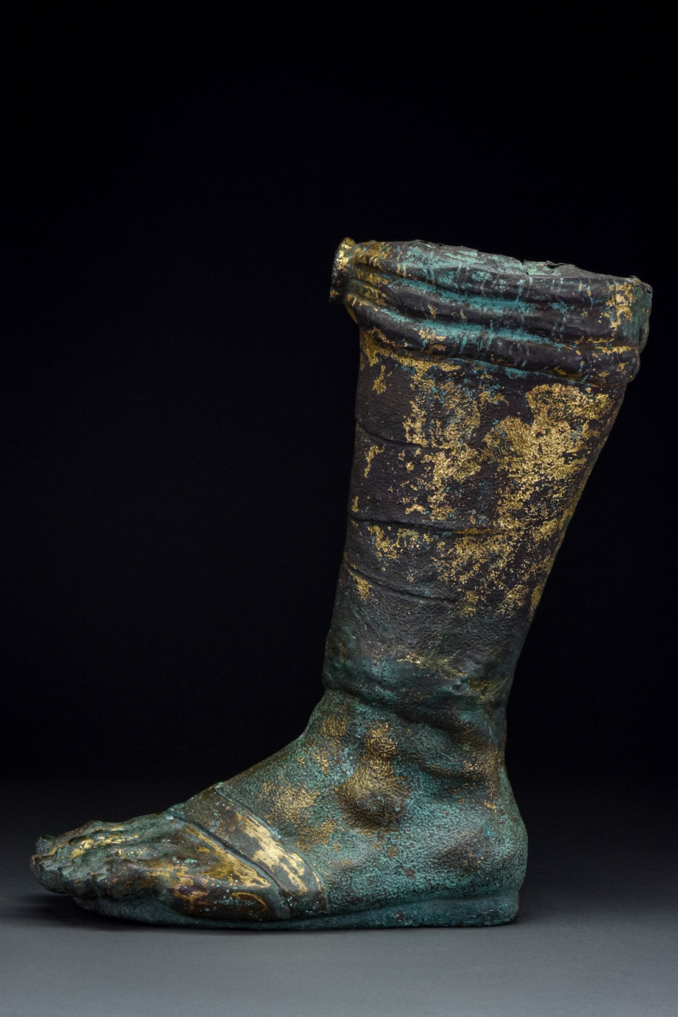 ROMAN GILT BRONZE LEGIONARY FOOT - WITH REPORT