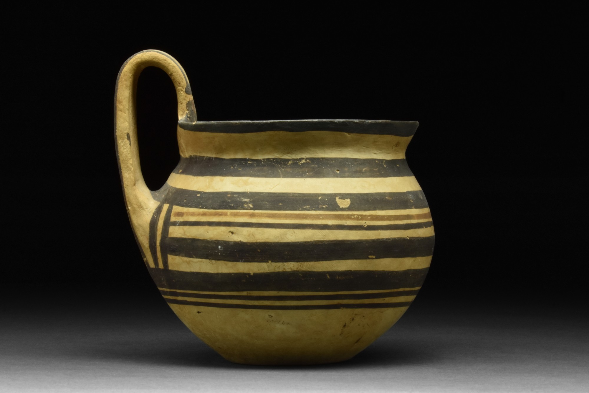 DAUNIAN POTTERY ONE-HANDLED JUG