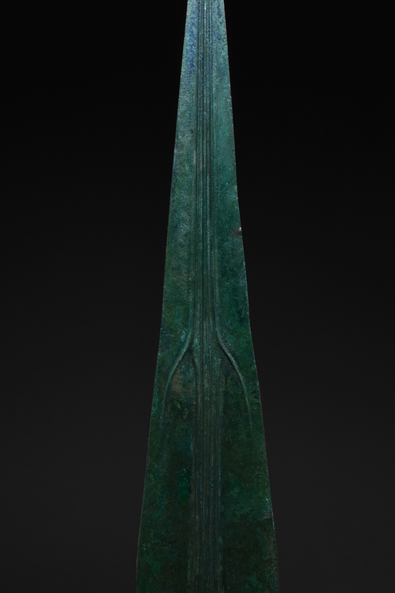 ANCIENT BRONZE SWORD - SUPERB PATINA - Image 4 of 5