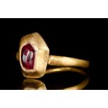 LARGE MEDIEVAL GOLD RING WITH RUBY
