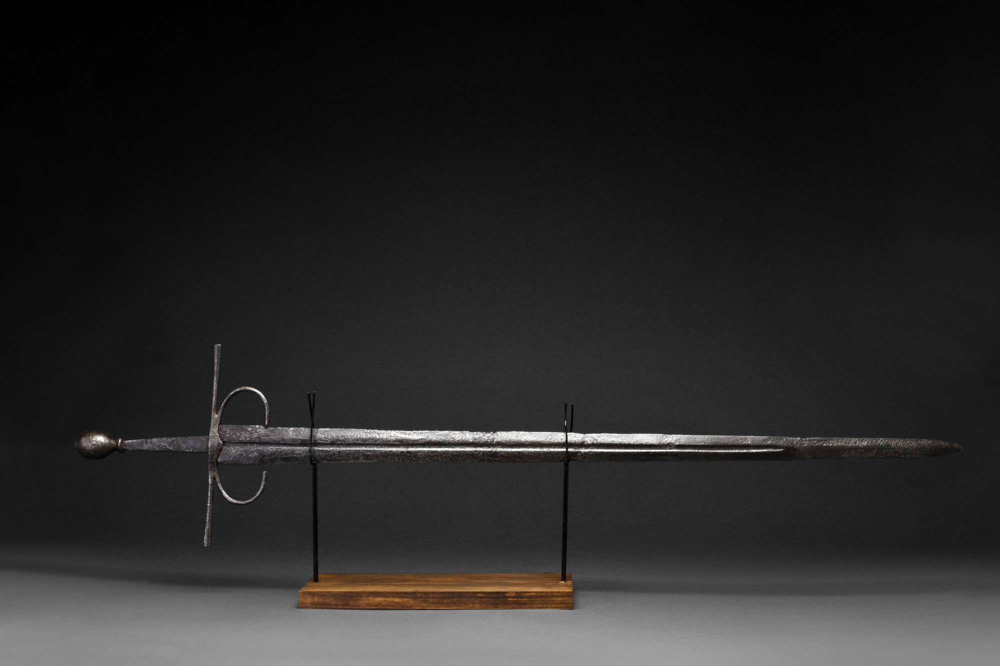 MEDIEVAL IRON SWORD - FULL REPORT - Image 2 of 7