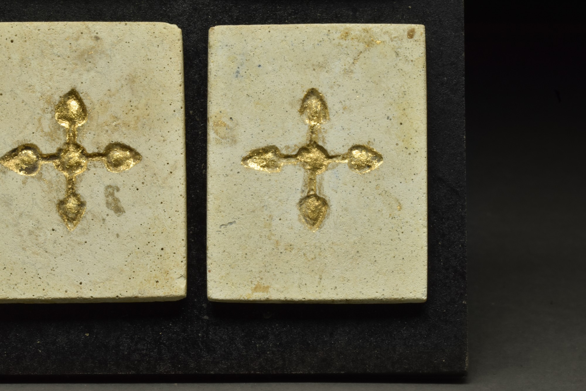 BYZANTINE STONE TILES WITH GOLD GILDED HOLY CROSSES - Bild 6 aus 6