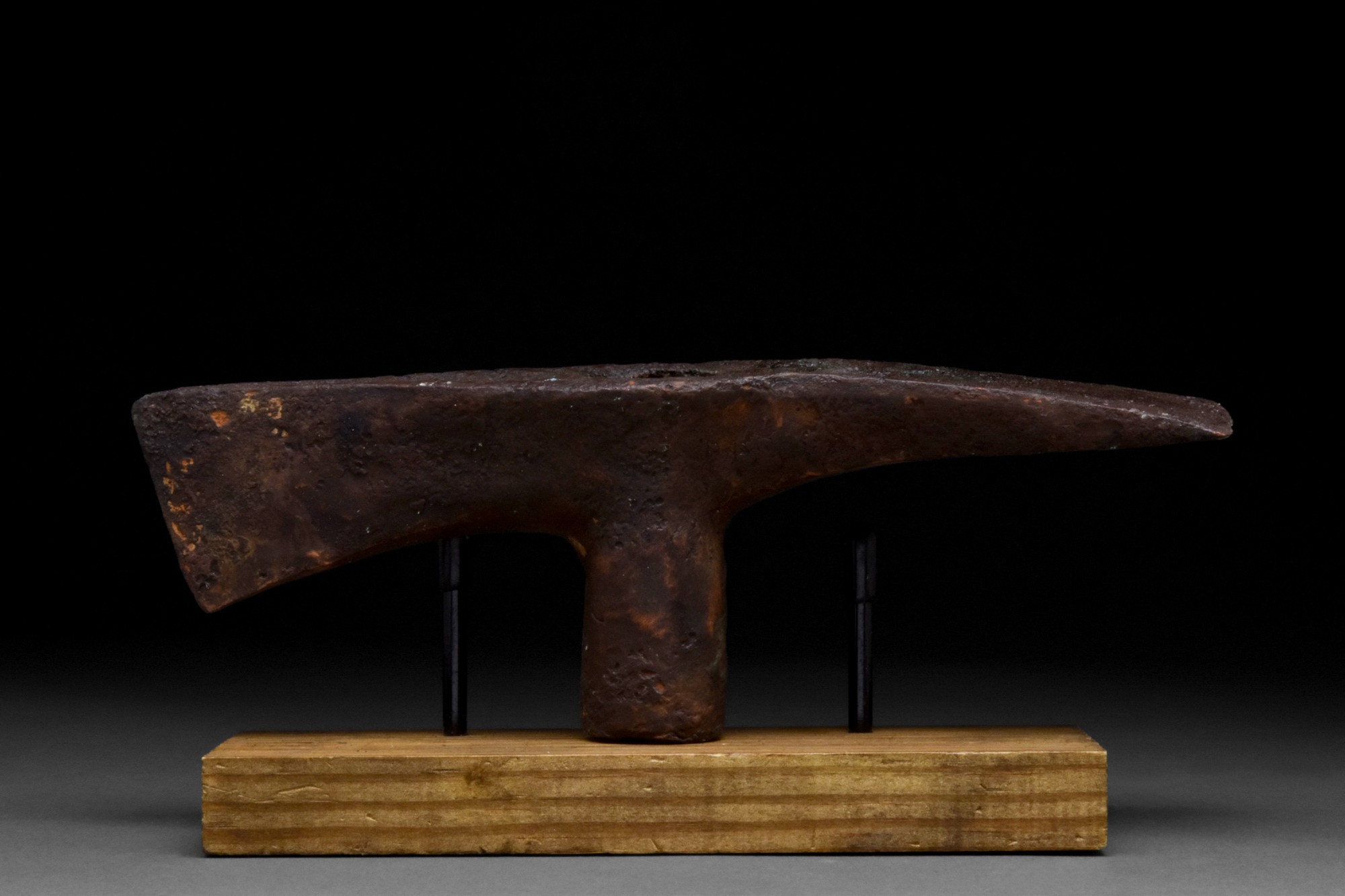 HEAVY BRONZE AGE BRONZE AXE HEAD