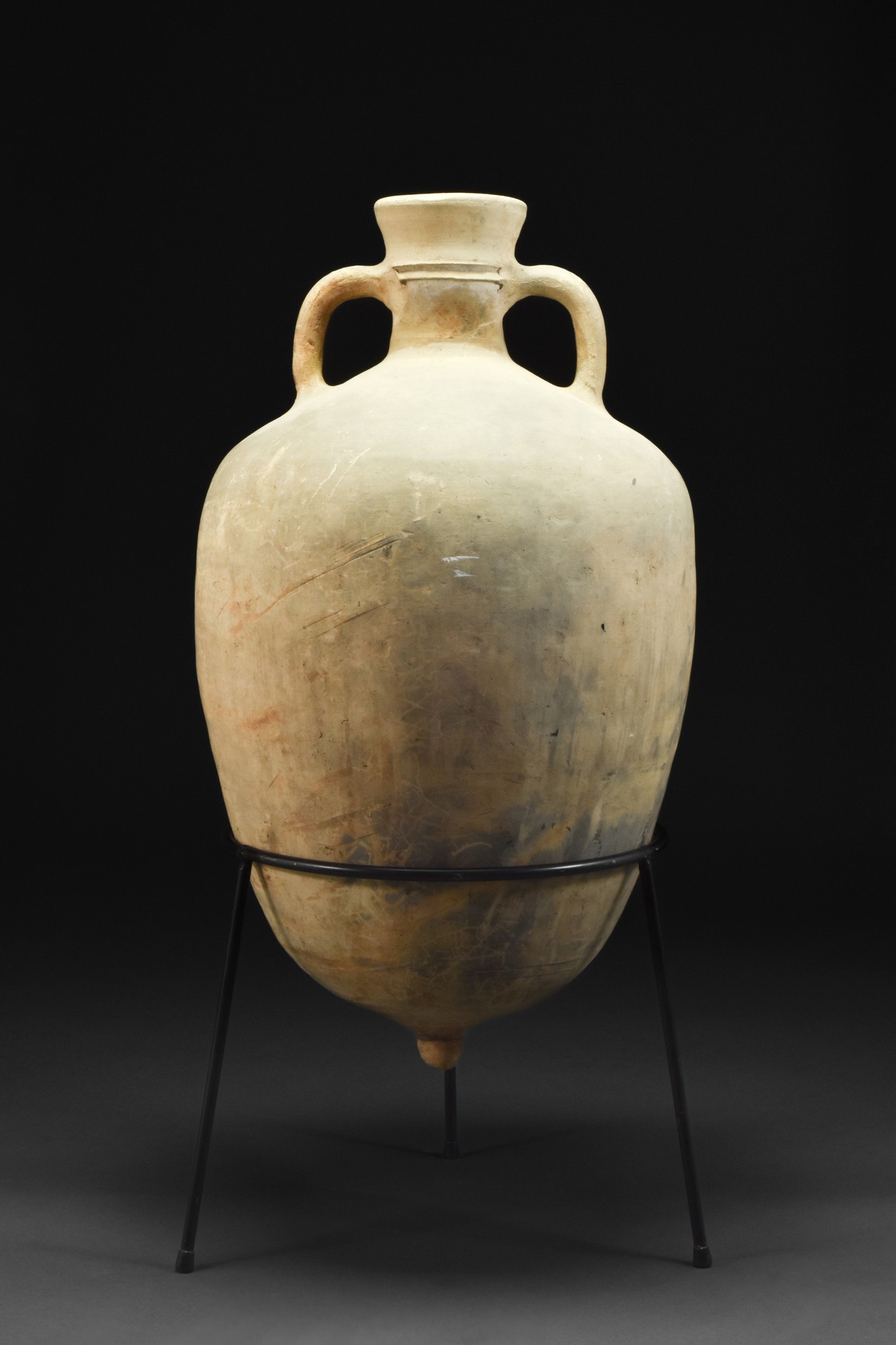 LARGE ROMAN POTTERY AMPHORA ON STAND