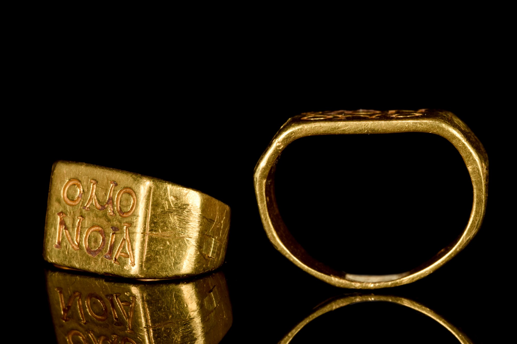 BYZANTINE GOLD MARRIAGE RING WITH OMONIA INSCRIPTION