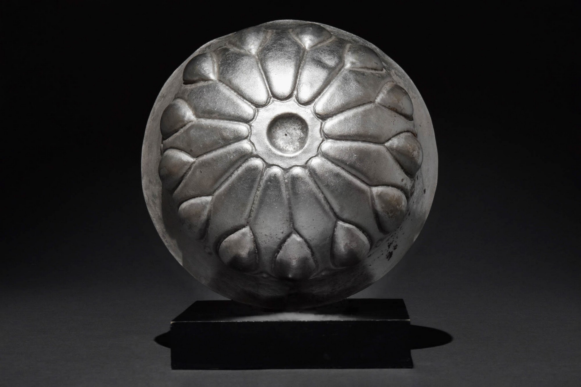 HELLENISTIC SILVER PHILAE BOWL - Image 2 of 6