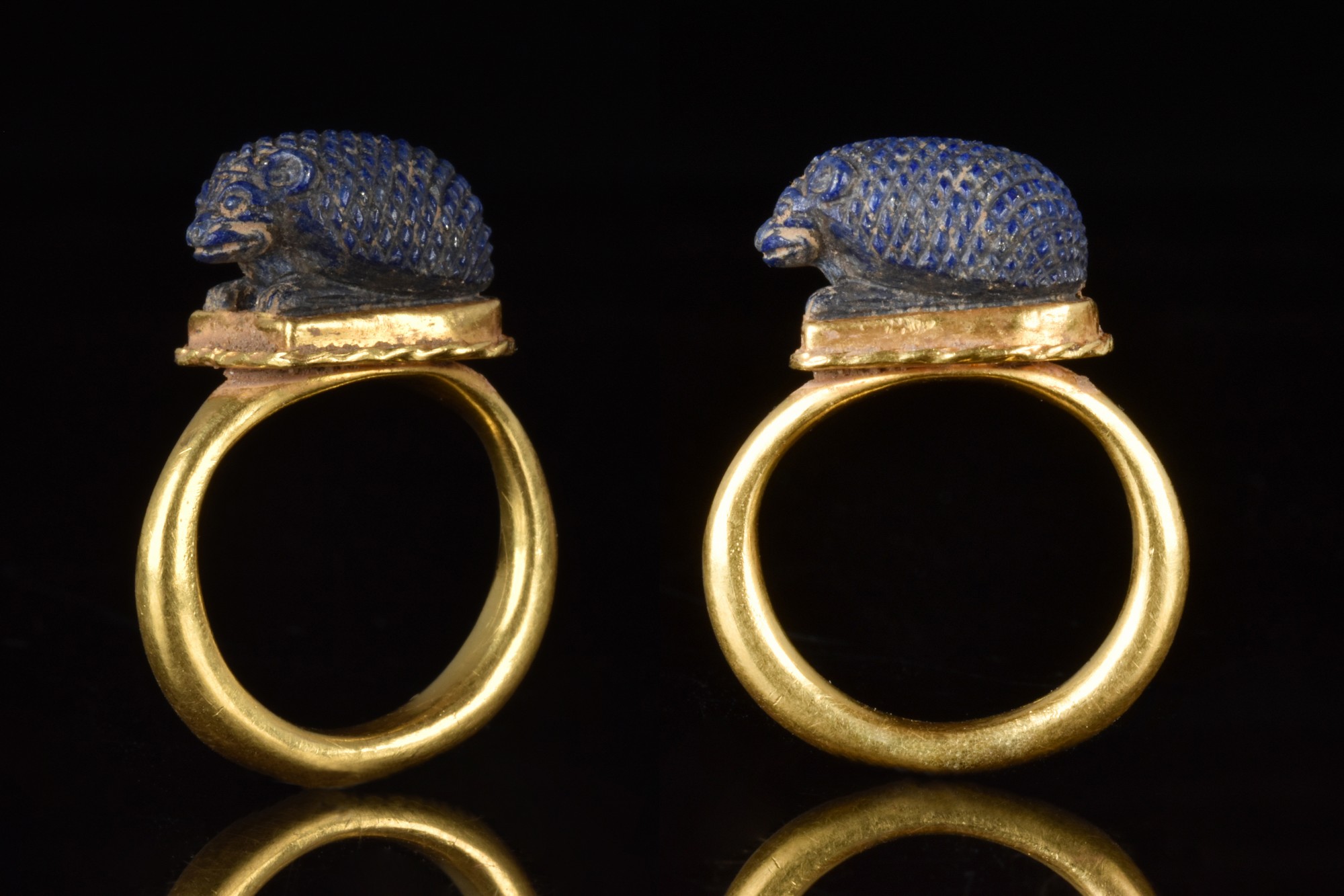 EGYPTIAN OR EASTERN LAPIS HEDGEHOG GOLD RING