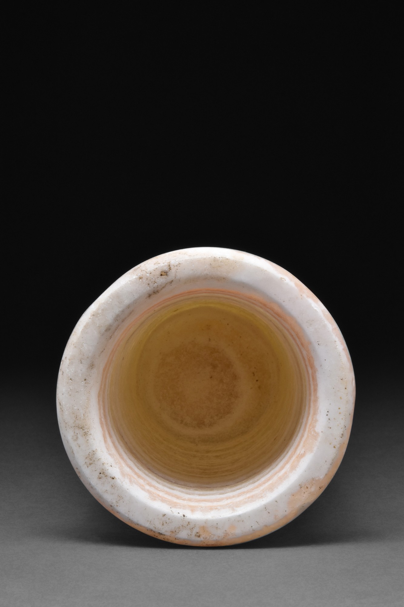 BACTRIAN ALABASTER VESSEL - Image 2 of 4