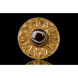 HELLENISTIC GOLD BROOCH WITH AGATE EYE