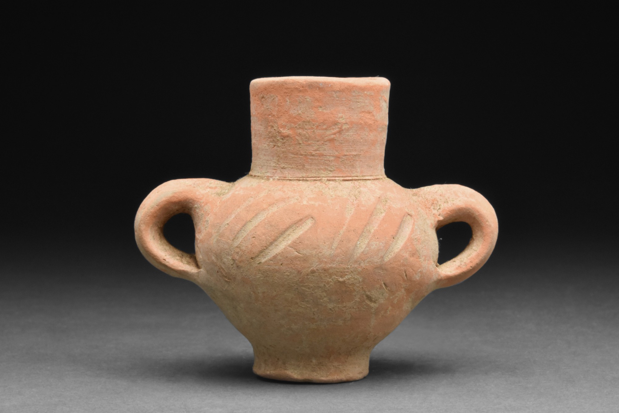 GREEK / ROMAN TERRACOTTA JUG WITH HANDLES - Image 2 of 6