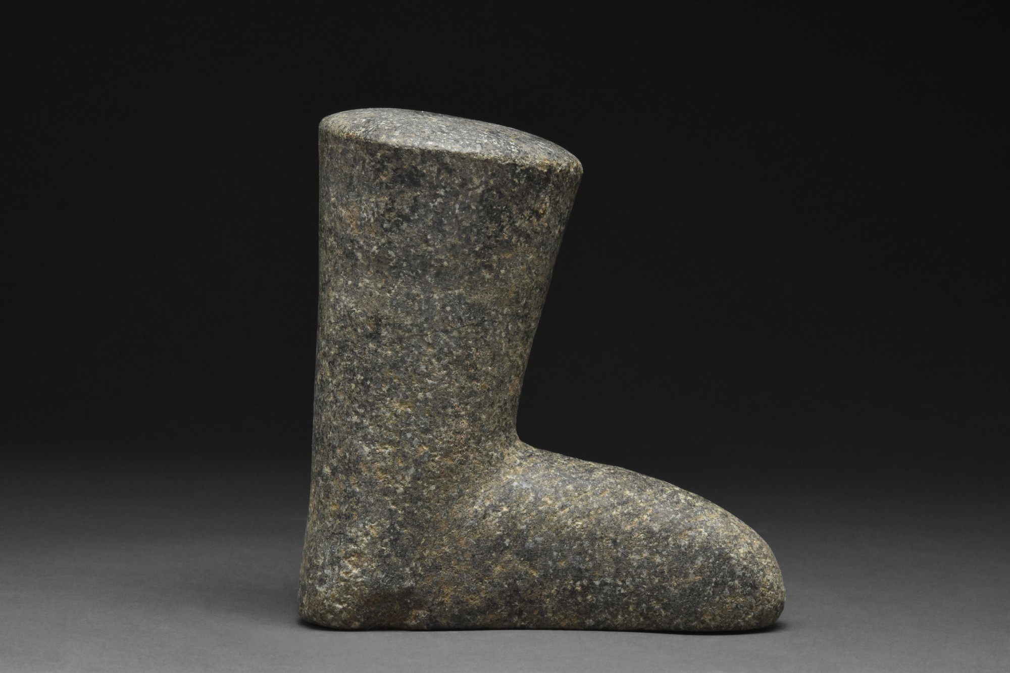 BACTRIAN STONE FOOT IDOL - Image 2 of 4