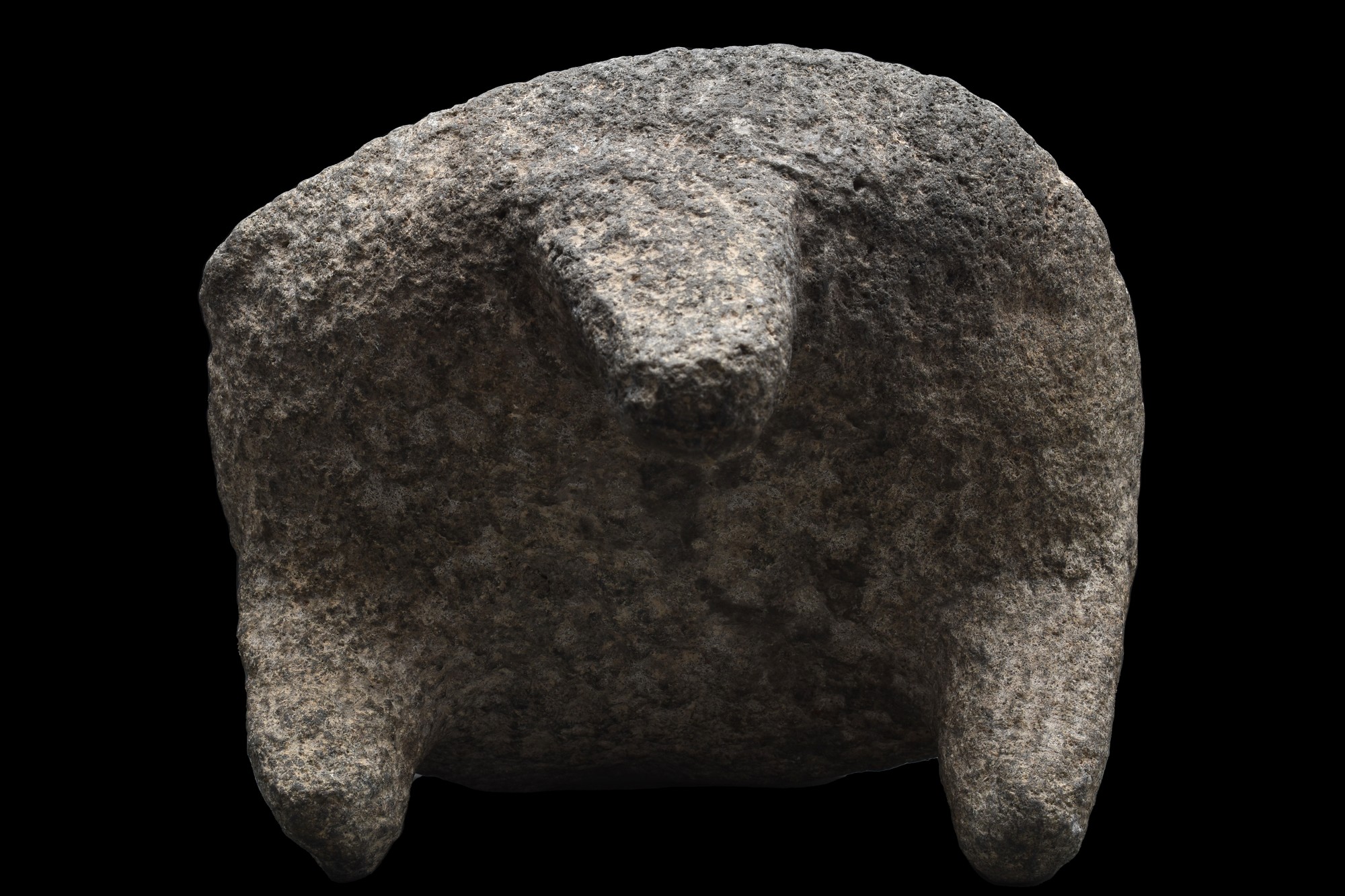 RARE EARLY BRONZE AGE TRANS-JORDAN STONE VESSEL - Image 3 of 5