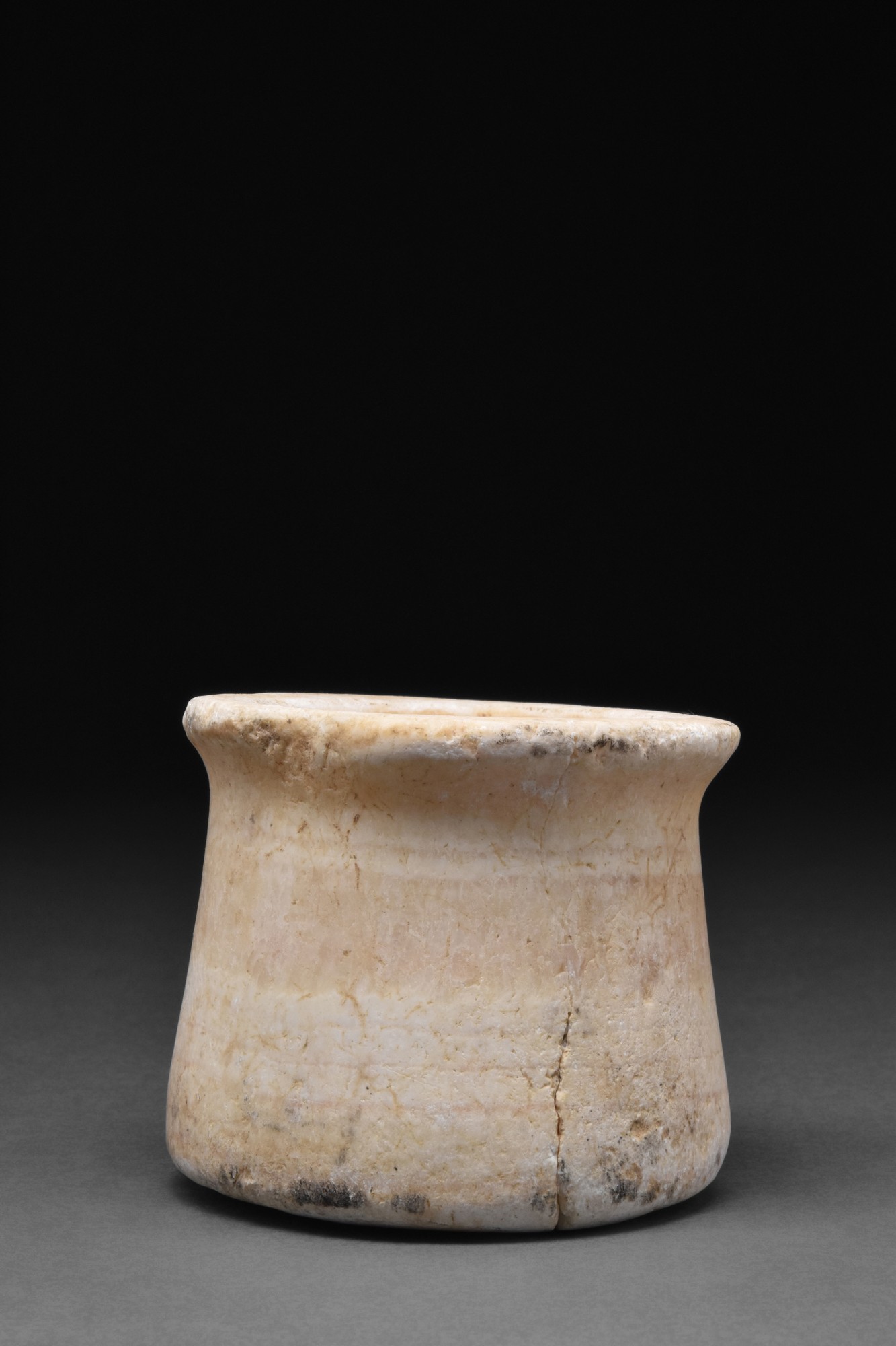 BACTRIAN ALABASTER VESSEL