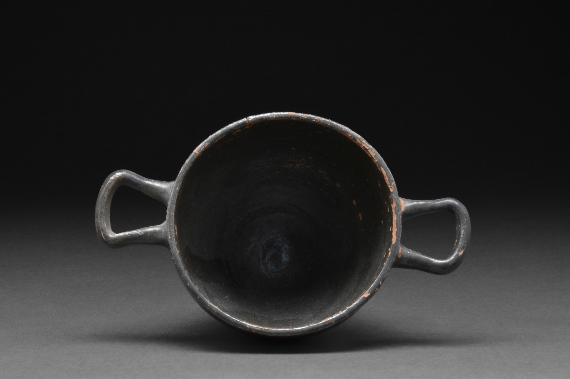 GREEK CAMPANIAN POTTERY BLACKWARE SKYPHOS - Image 4 of 5