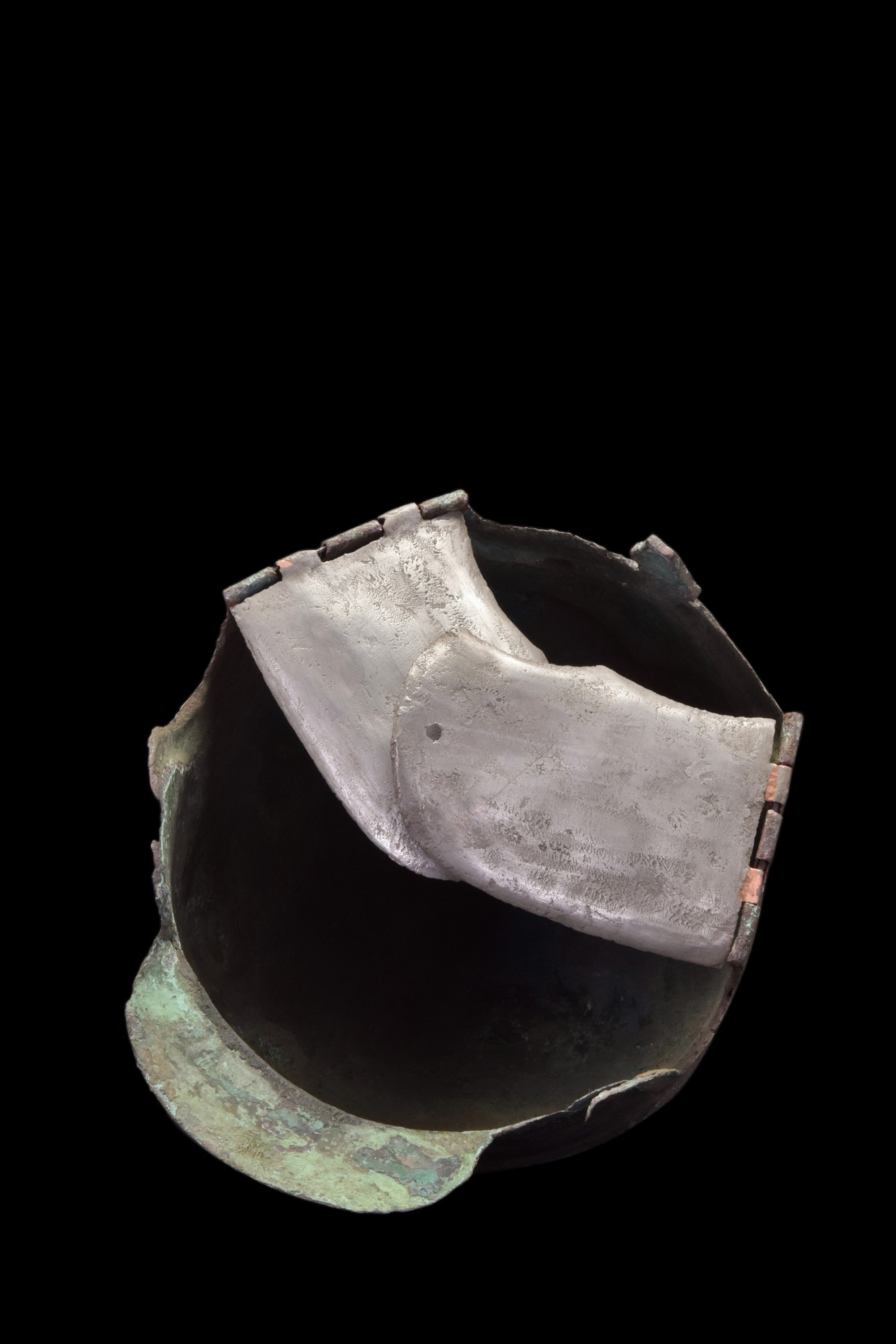 GREEK CHALCIDIAN TINNED BRONZE HELMET - Image 7 of 7