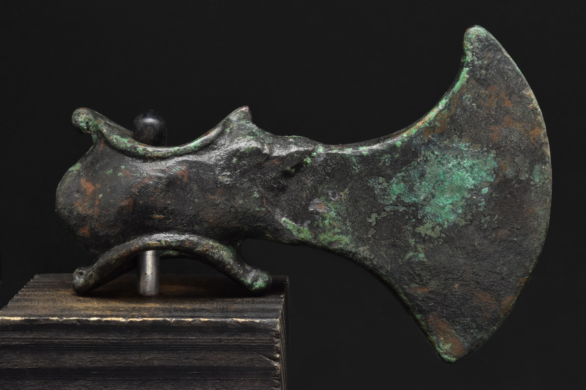 BRONZE AGE BRONZE AXE HEAD