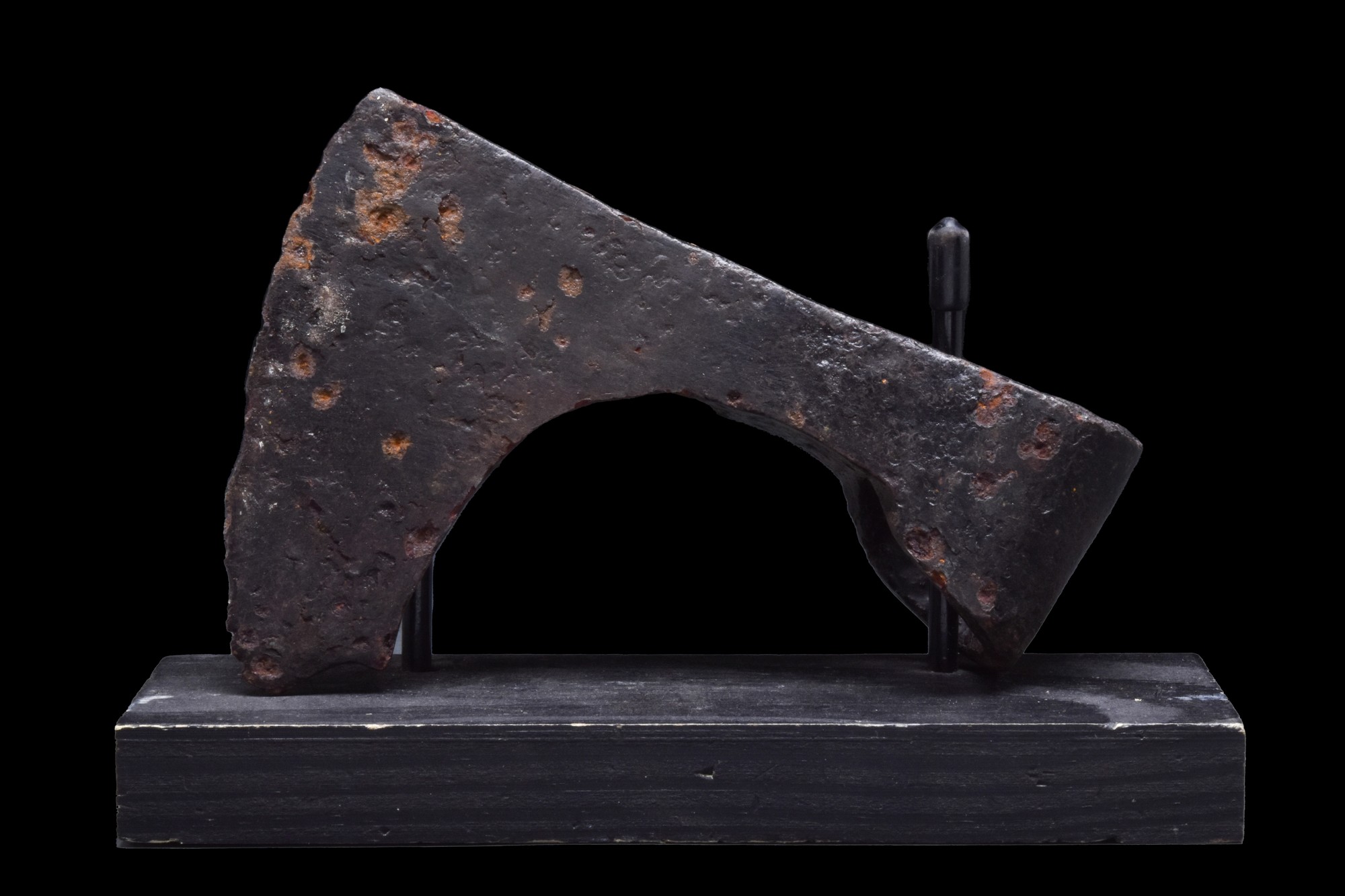 VIKING IRON BATTLE AXE HEAD - Image 2 of 4