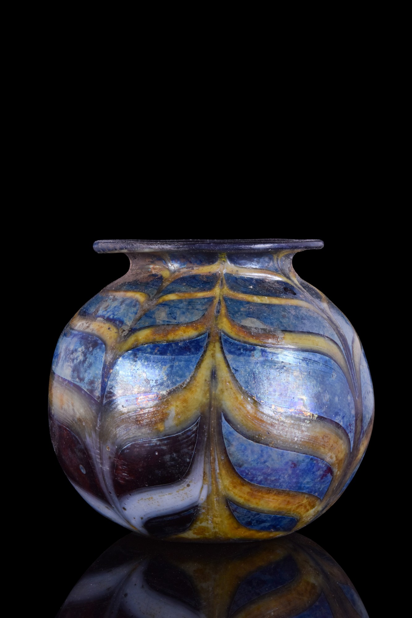 STUNNING HELLENISTIC MOSAIC GLASS VESSEL