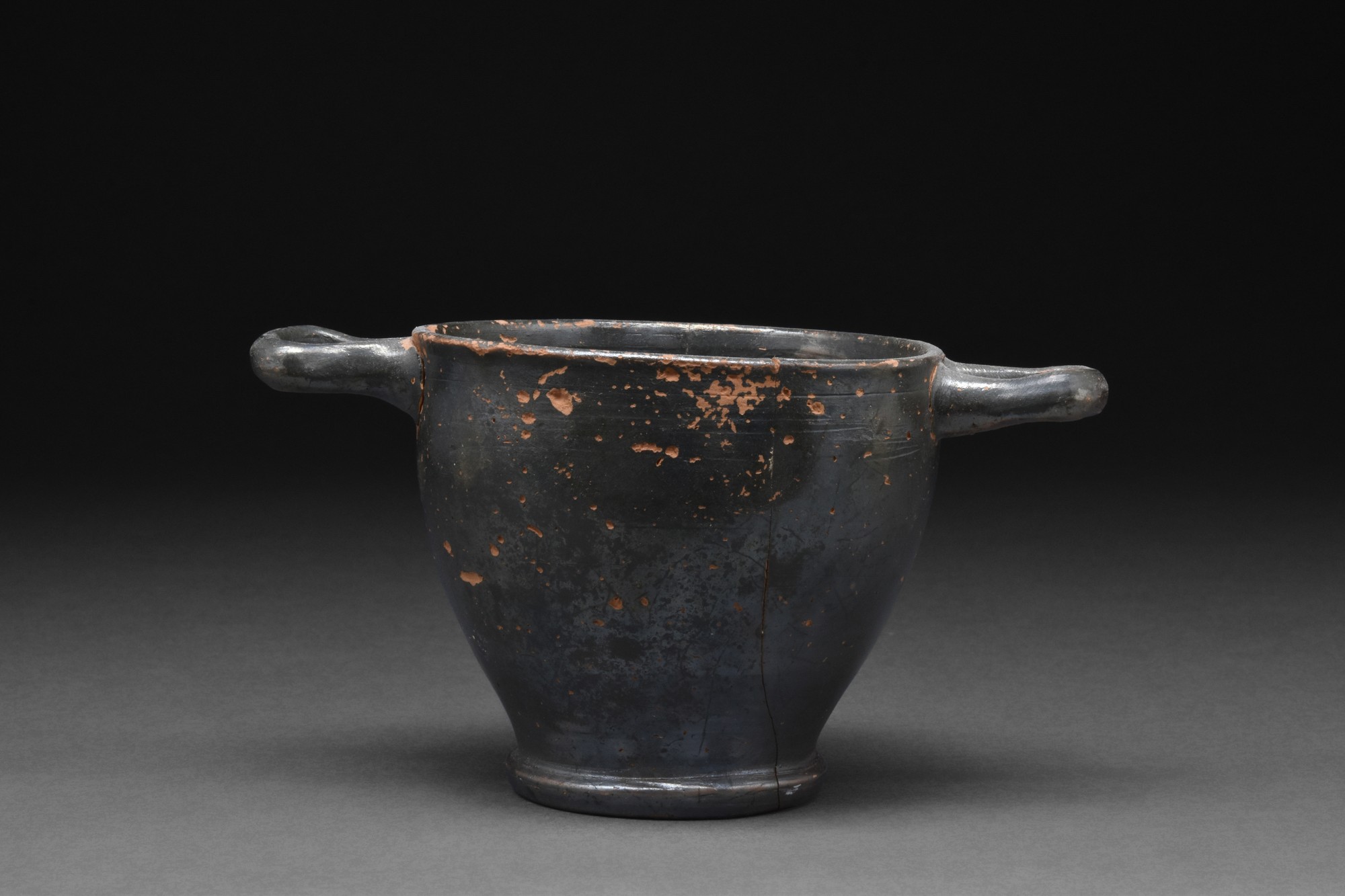 GREEK CAMPANIAN POTTERY BLACKWARE SKYPHOS - Image 3 of 5