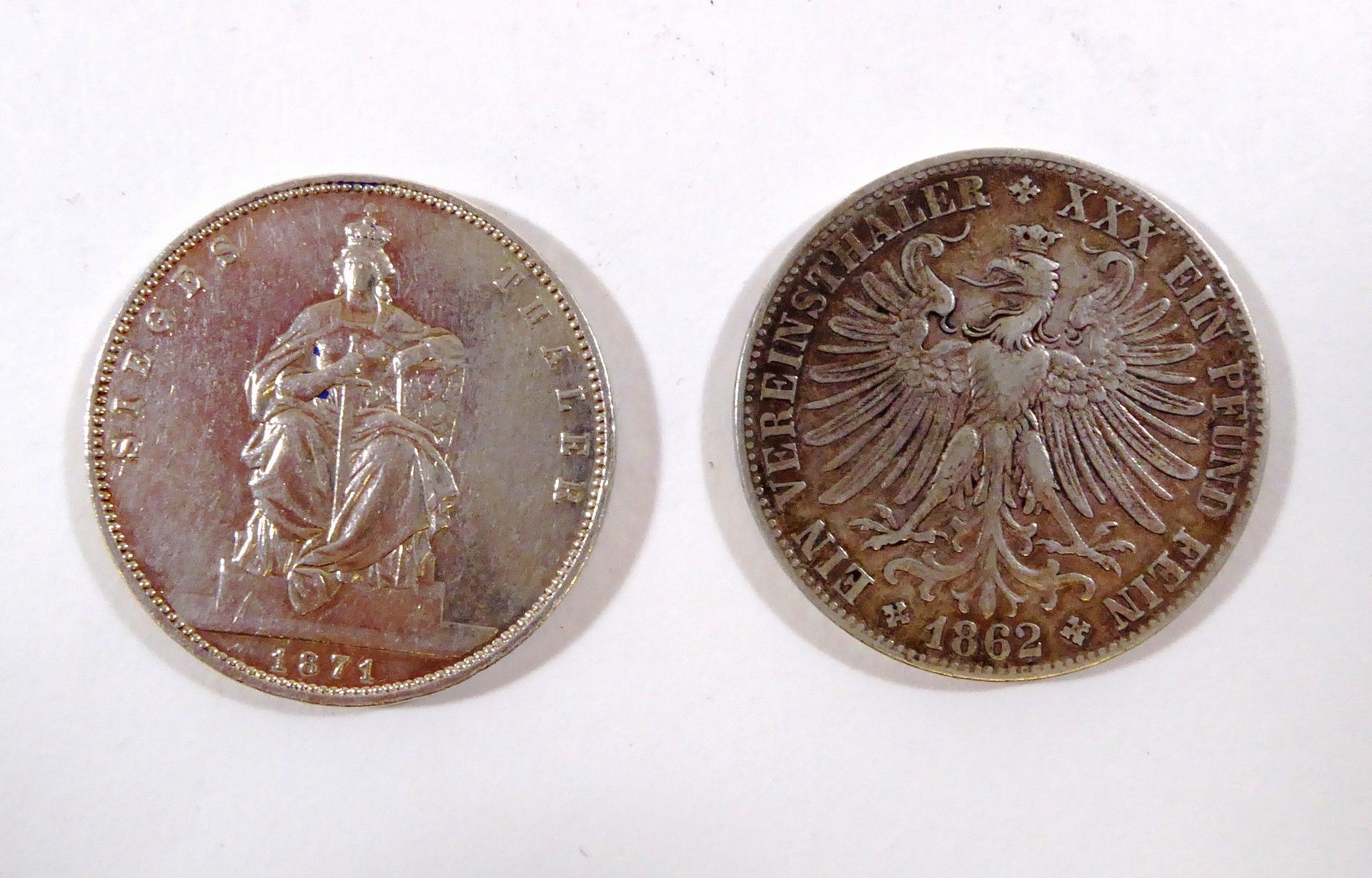 Zwei Silbermünzen - Bild 2 aus 2