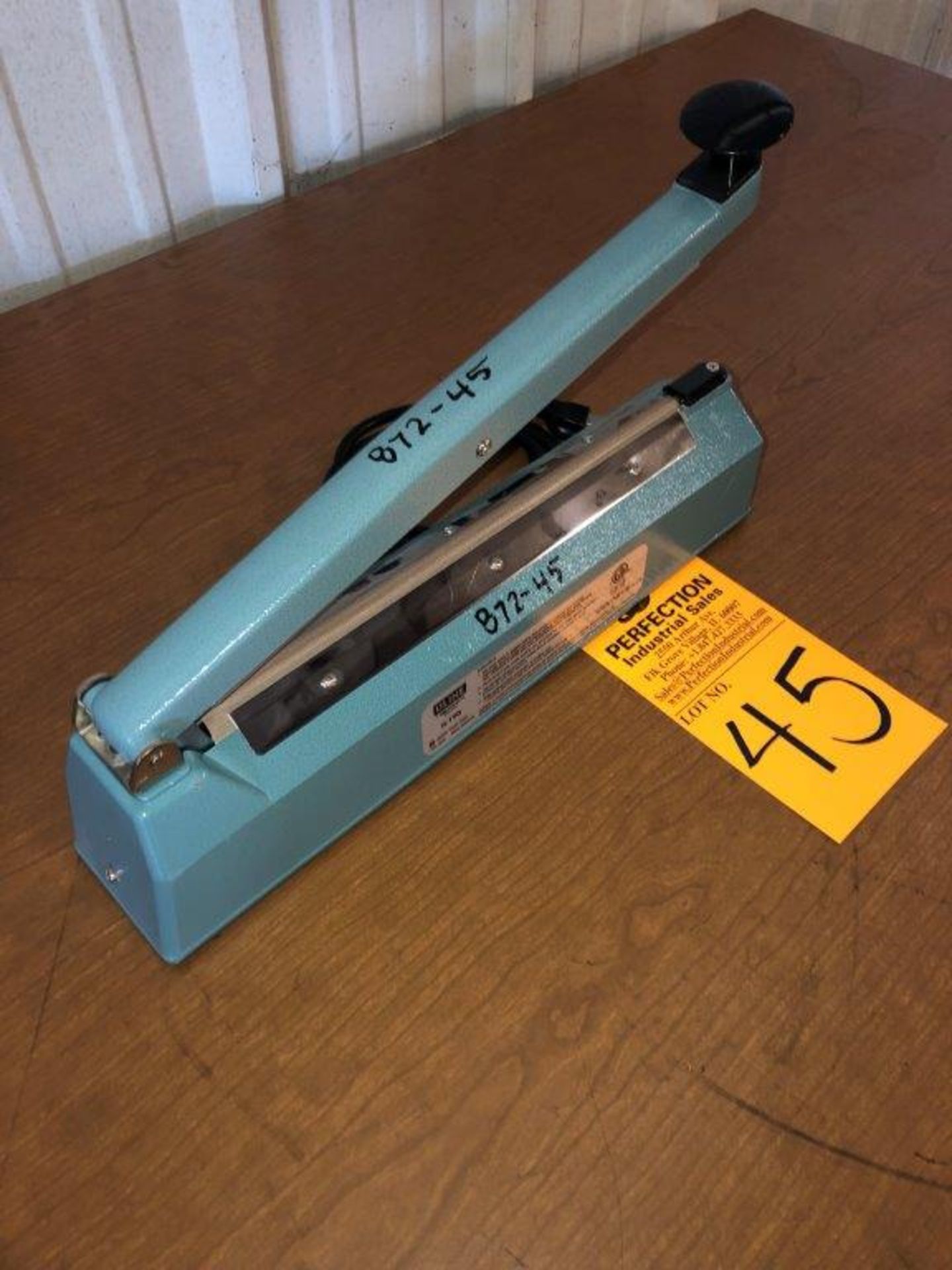 ULine KF-300H Heat Sealer - Image 4 of 5