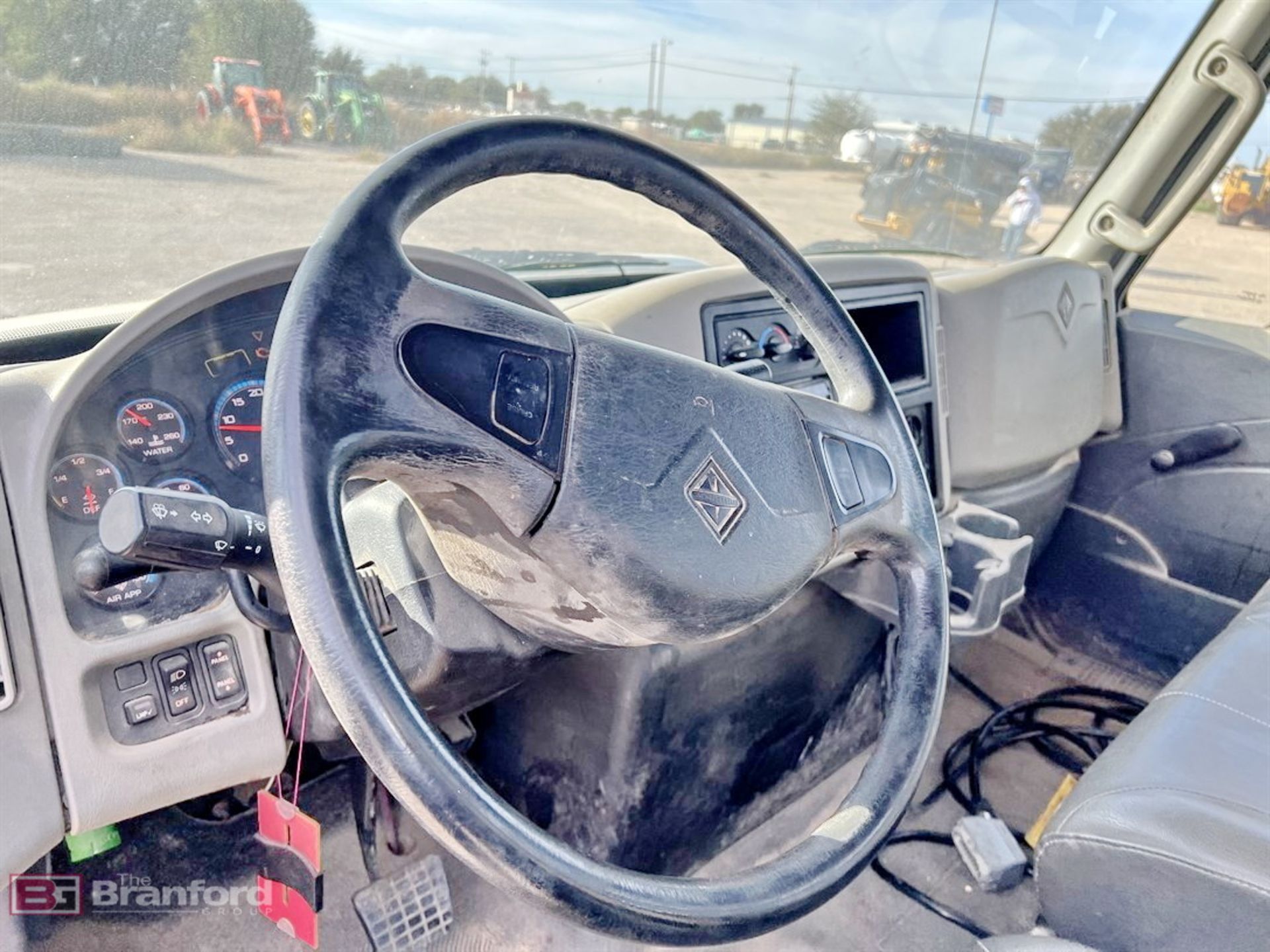 2019 International 4300 durastar 4x2 mechanics truck - Image 11 of 17