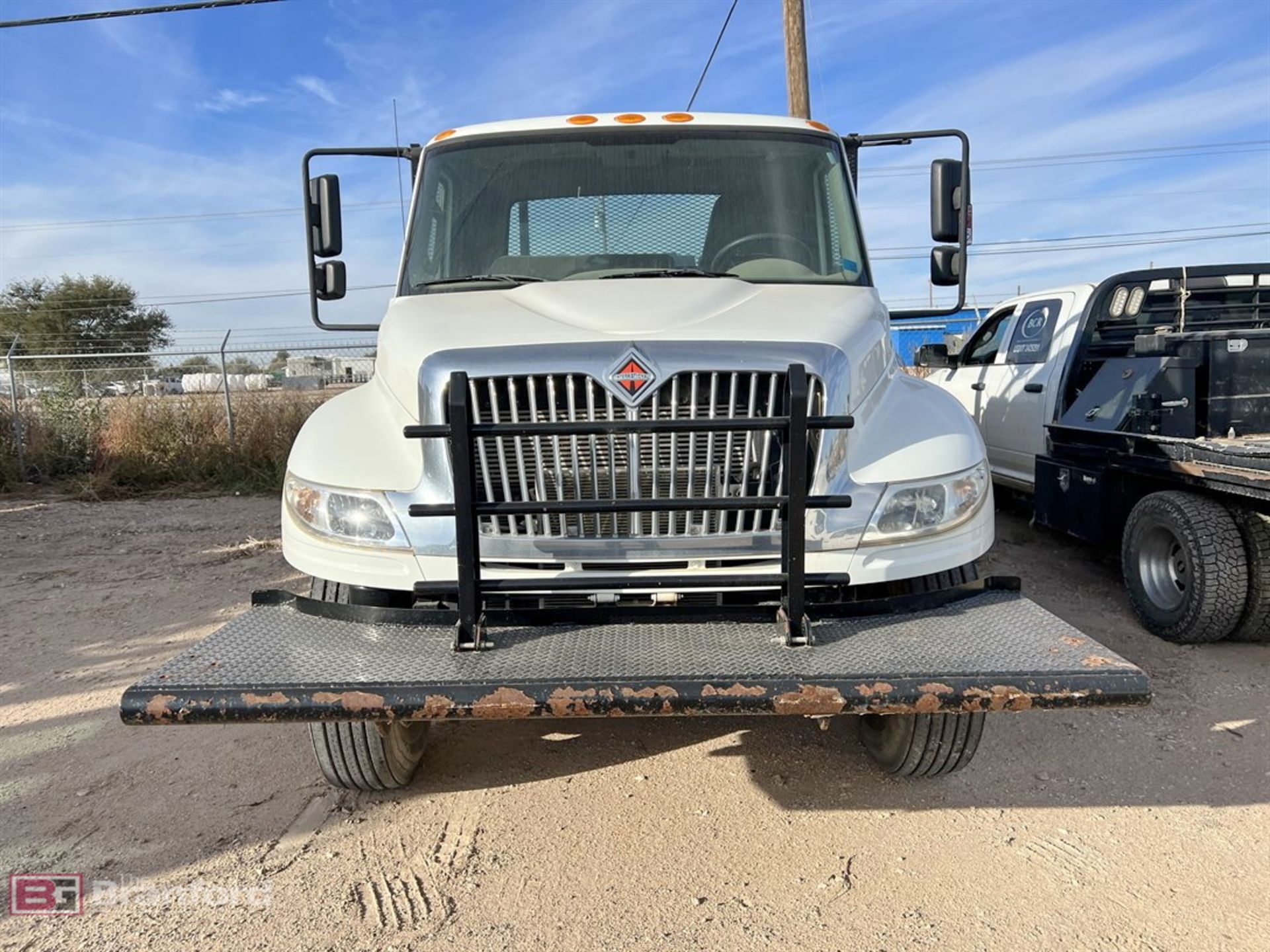 2018 International 4300 durastar 4x2 mechanics truck - Image 2 of 16