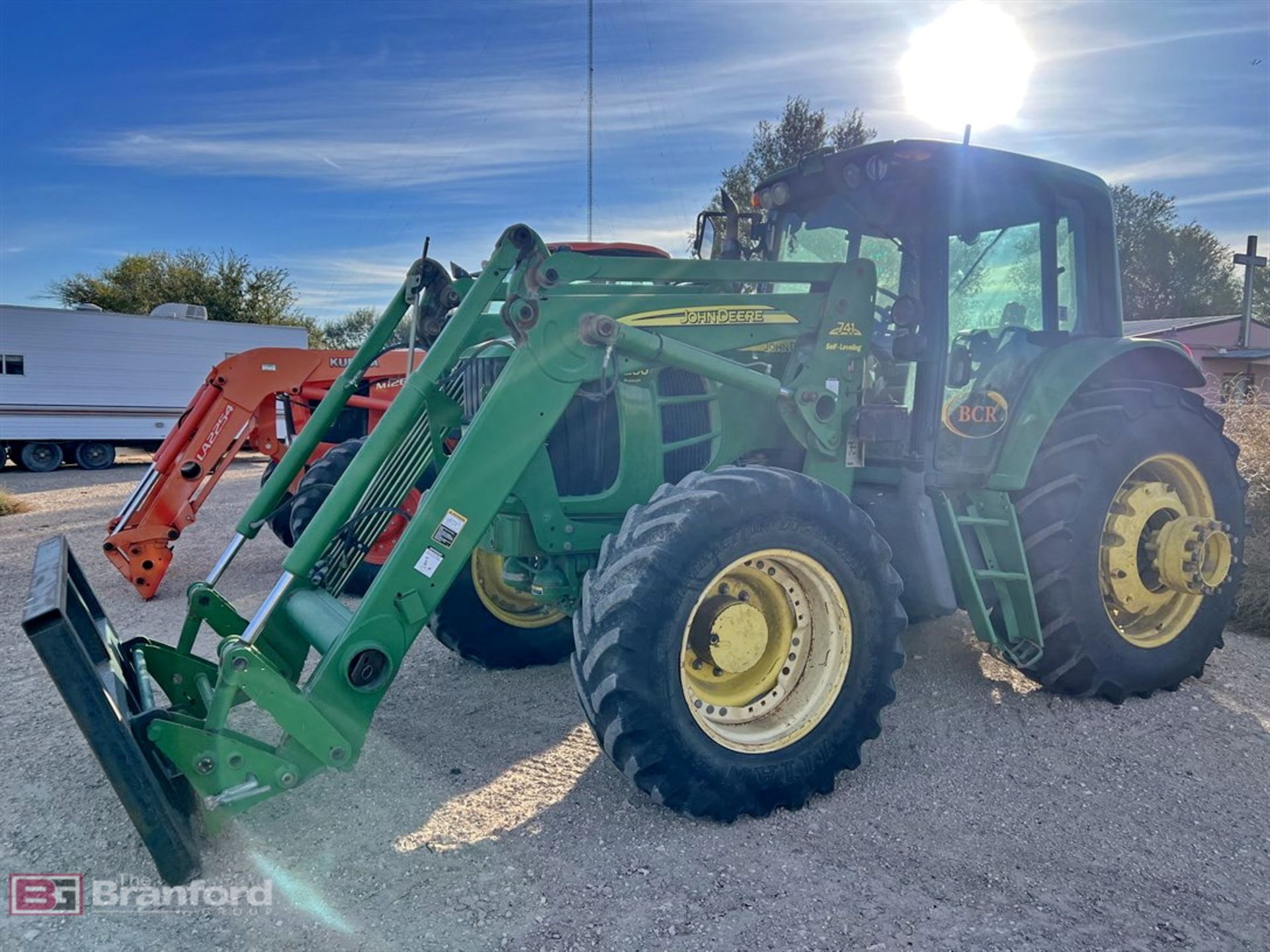 2009 John Deere 7230 tractor - Image 2 of 17