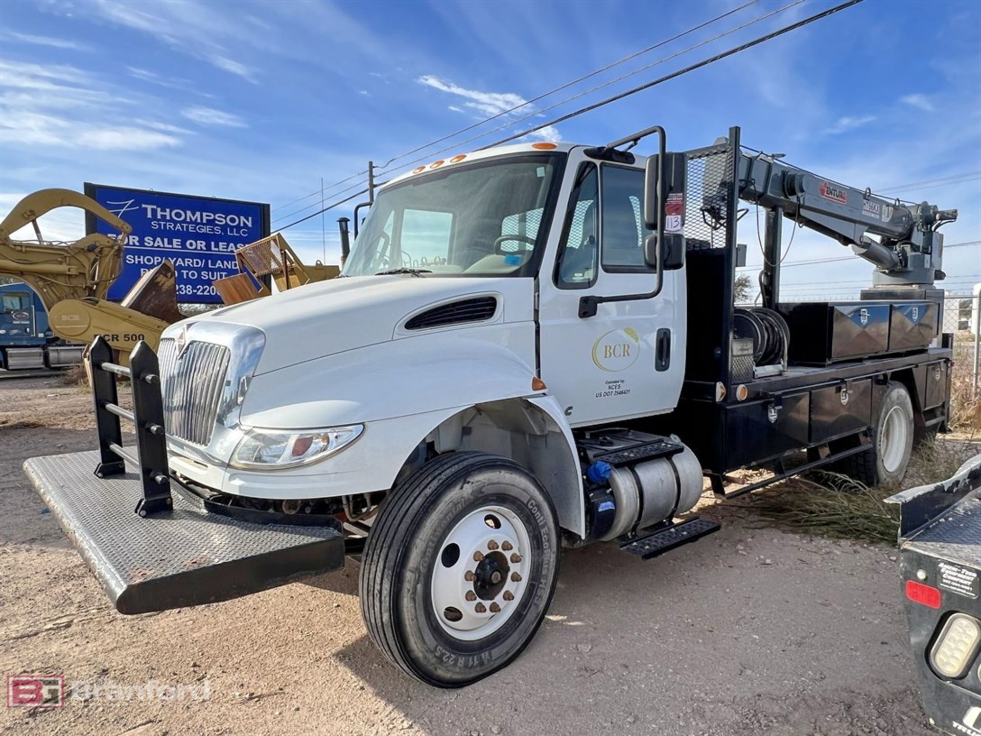 2018 International 4300 durastar 4x2 mechanics truck