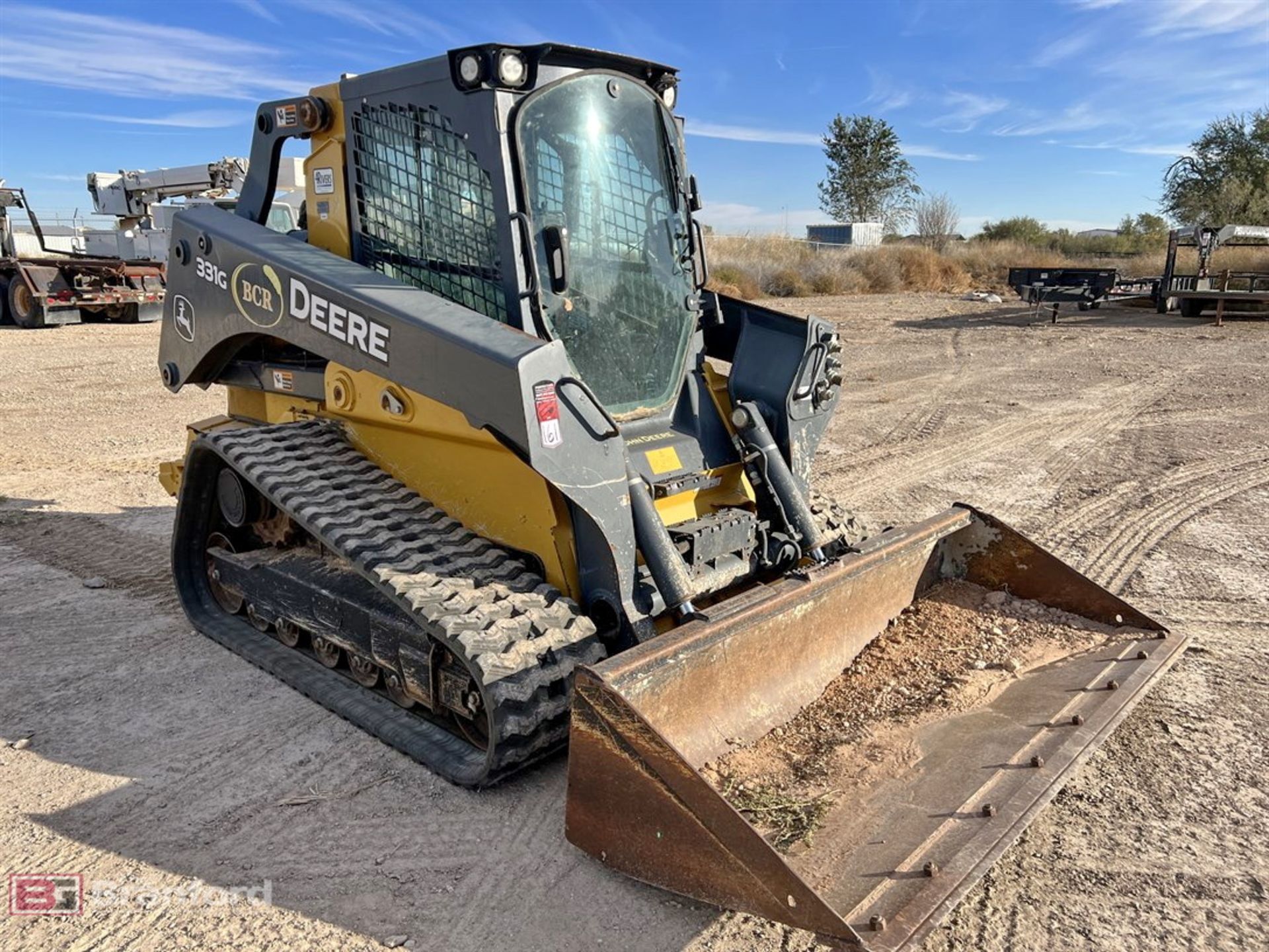 2017 John Deere 331G 2-speed high flow multi-terrain - Image 3 of 12