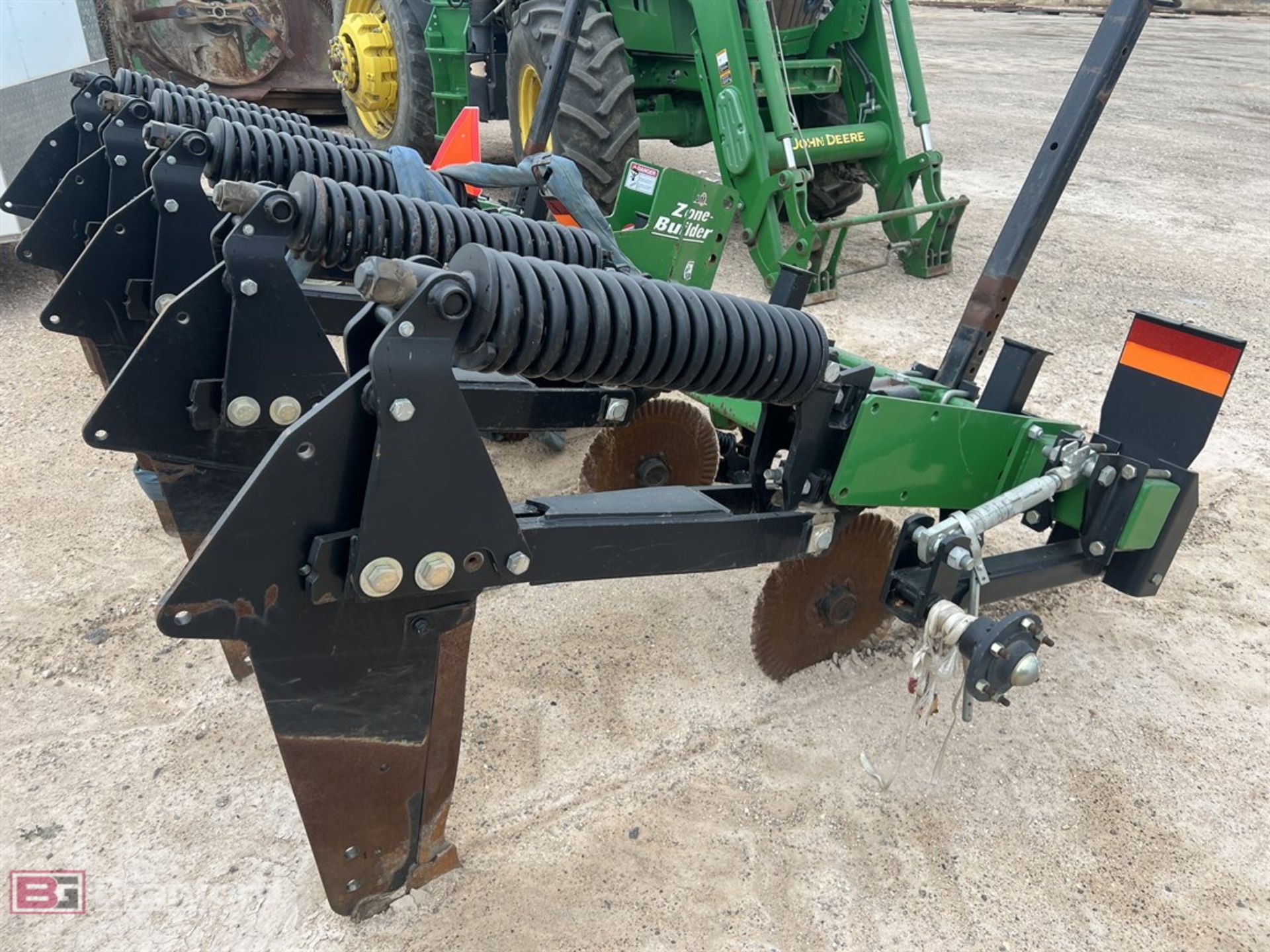 Unverferth 10' 5-shank deep tillage subsoiler - Image 3 of 7