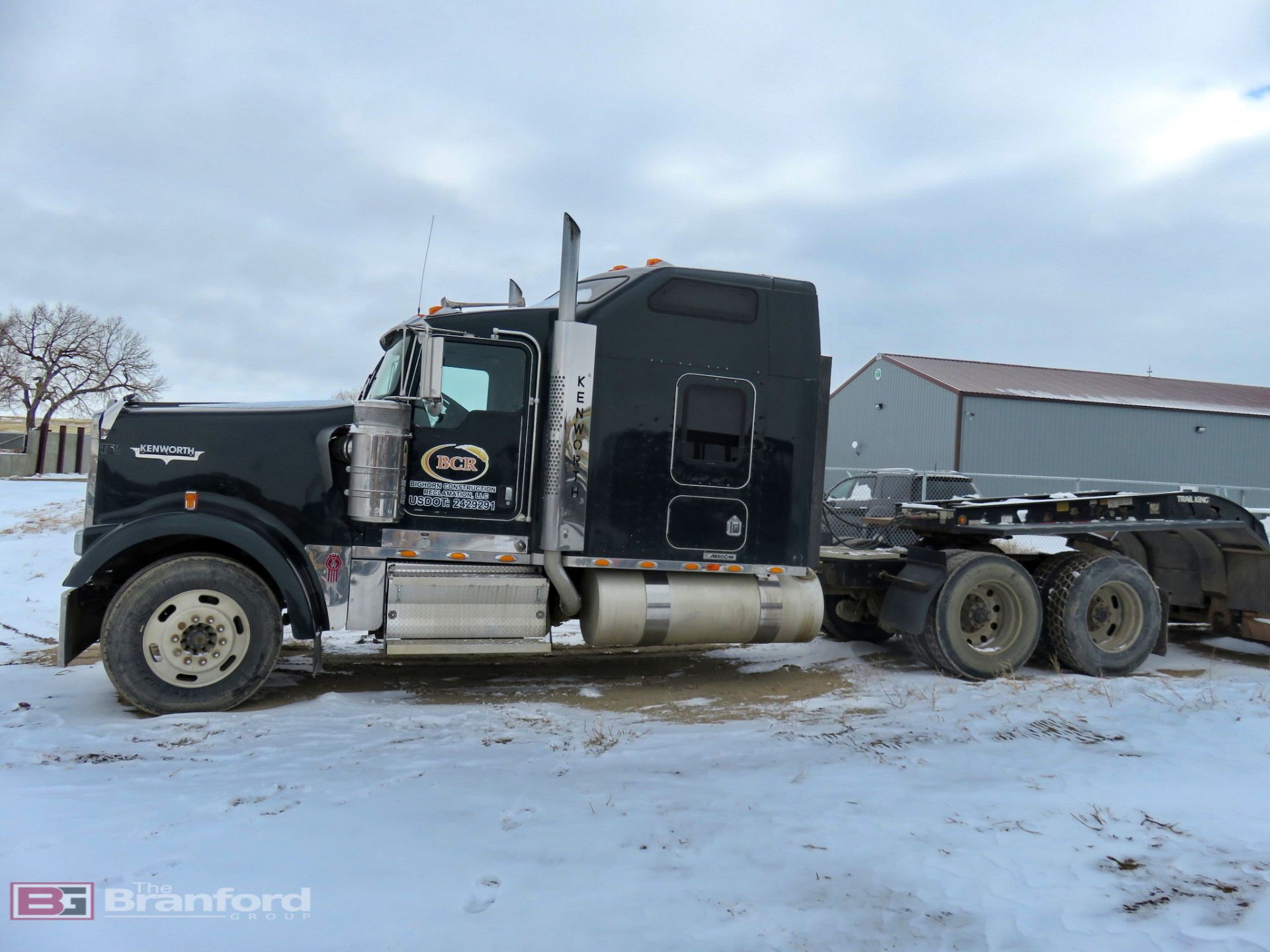 2007 Kenworth W900 6x4 sleeper truck tractor (tandem axle) - Image 3 of 19