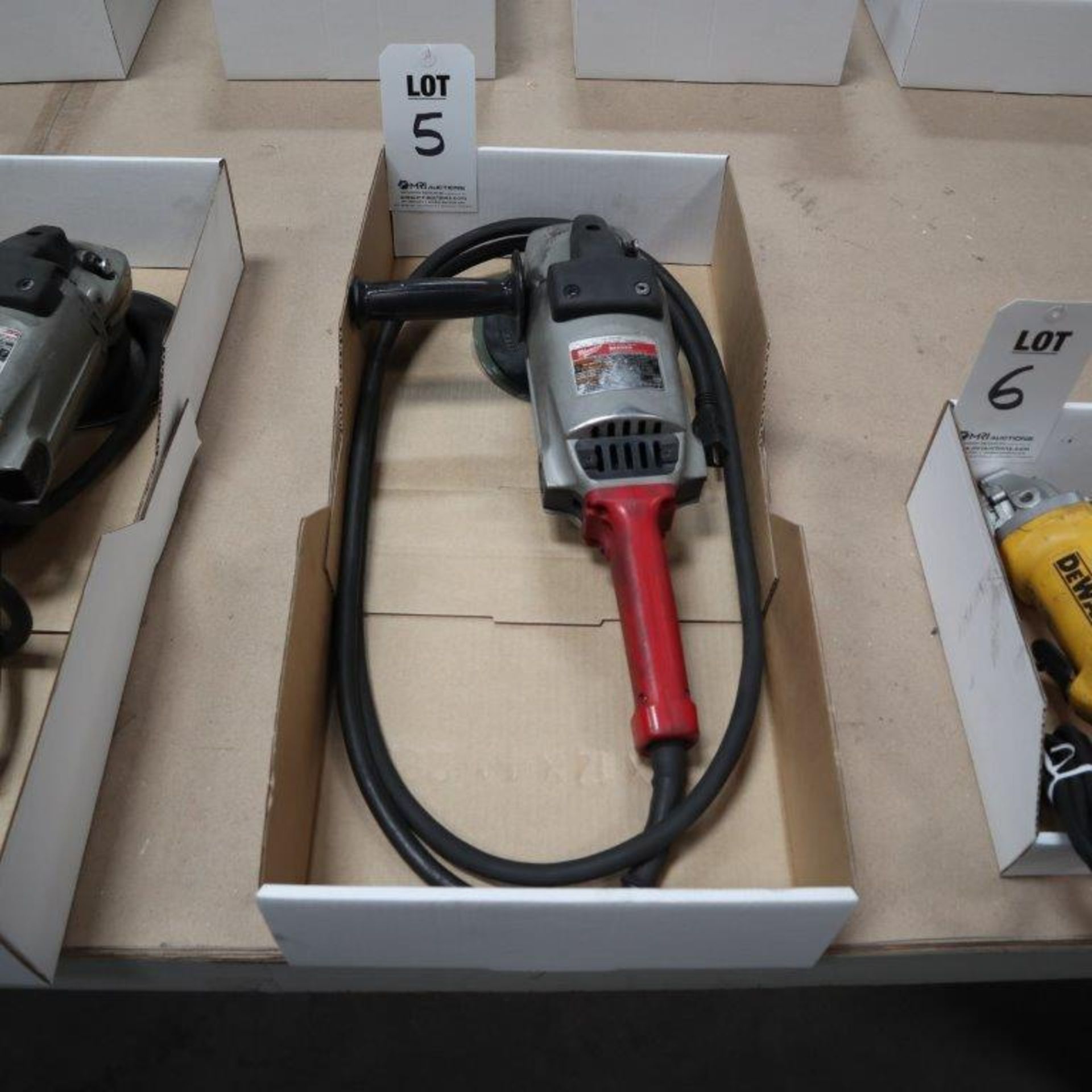 MILWAUKEE 7"/ 9" HEAVY DUTY SANDER, MODEL 6066 - Image 2 of 2