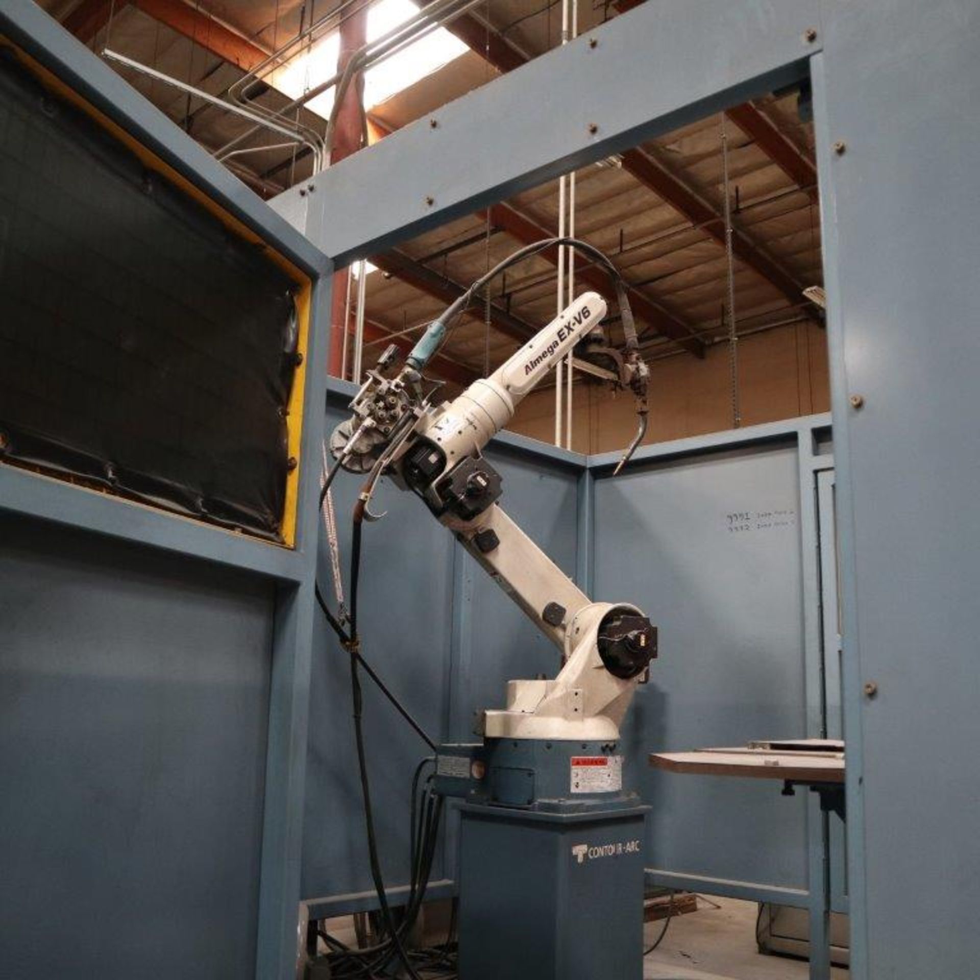 WELDING AUTOMATION LOT WITH ENCLOSURE TO INCLUDE: (1) 2002 ALMEGA ROBOT MANIPULATOR EX-V6, S/N - Image 5 of 10