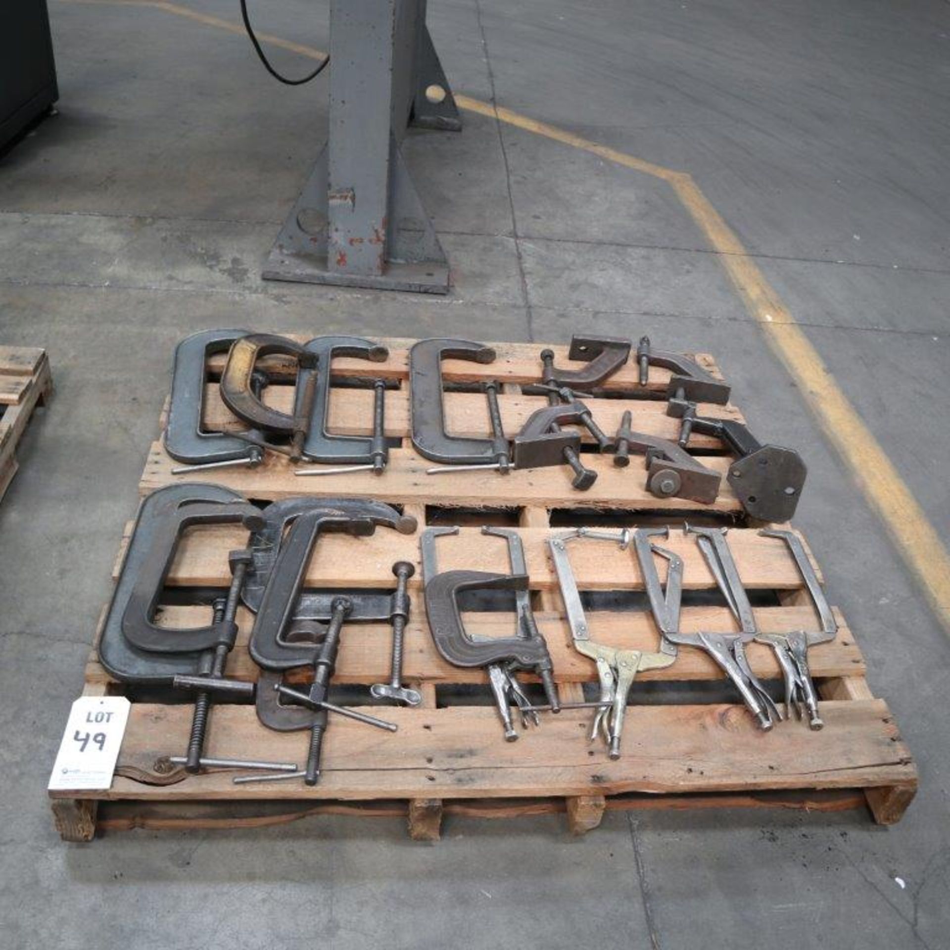 PALLET LOT TO INCLUDE: MISC. C CLAMPS AND VISE CLAMPS