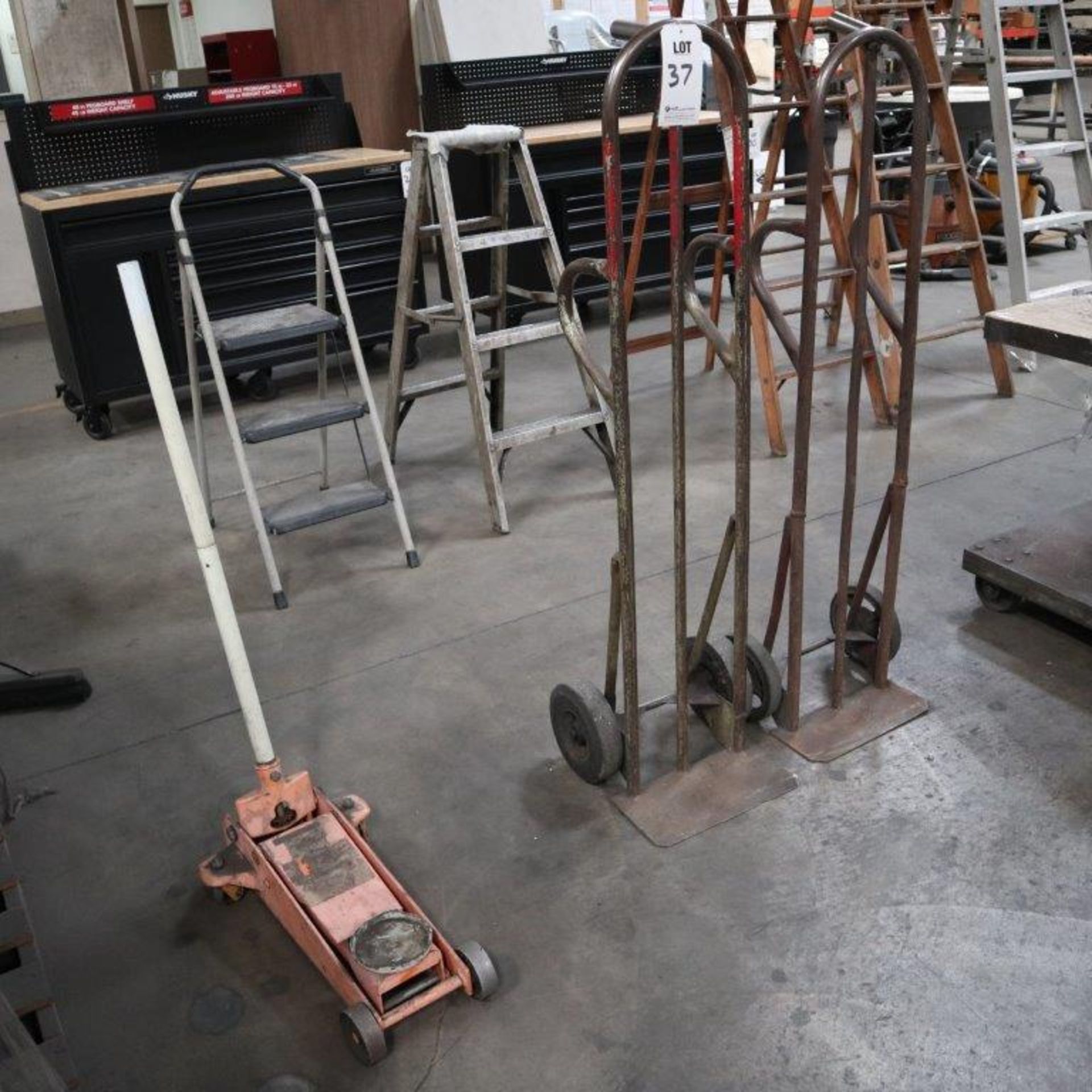 LOT TO INCLUDE: (2) HAND TRUCKS, (1) CAR JACK
