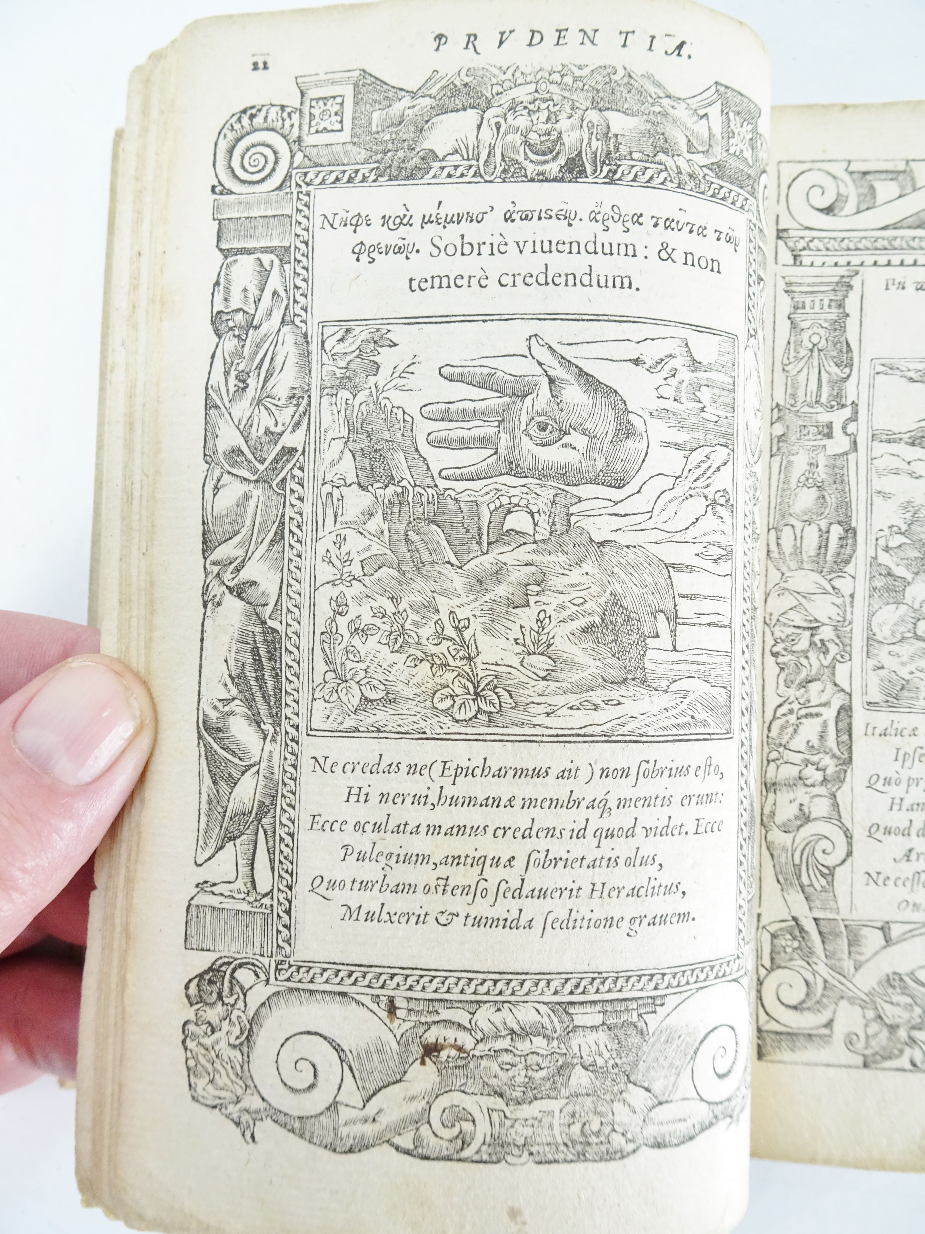 |Emblemata| Alciati Andrea, "Emblemata D.A. Alciati, denuo ab ipso Autore…", 1551 - Image 6 of 21