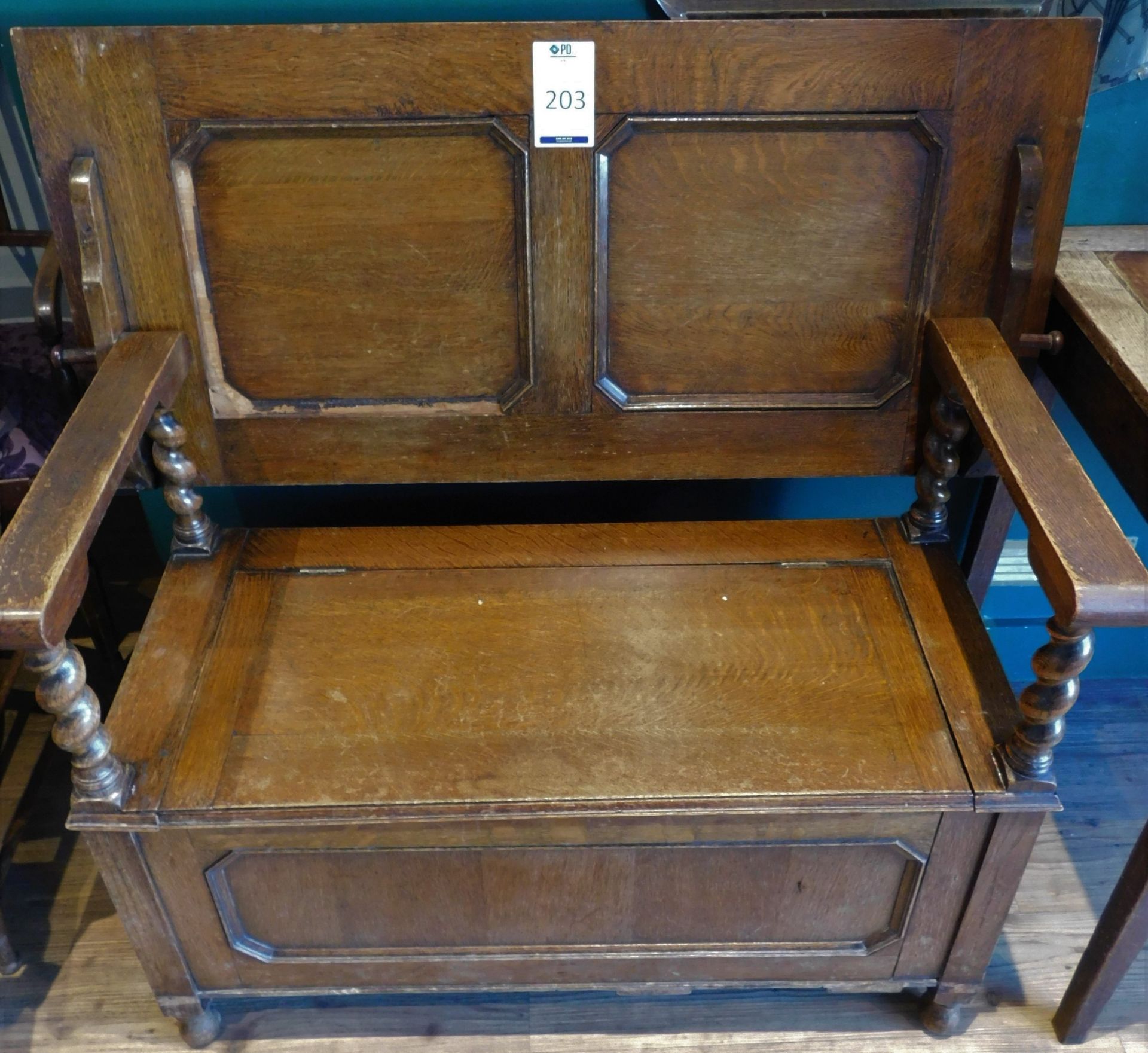 Medium Oak Monks Bench (Missing Some Moulding) (Location: Chipping Norton. Please Refer to General