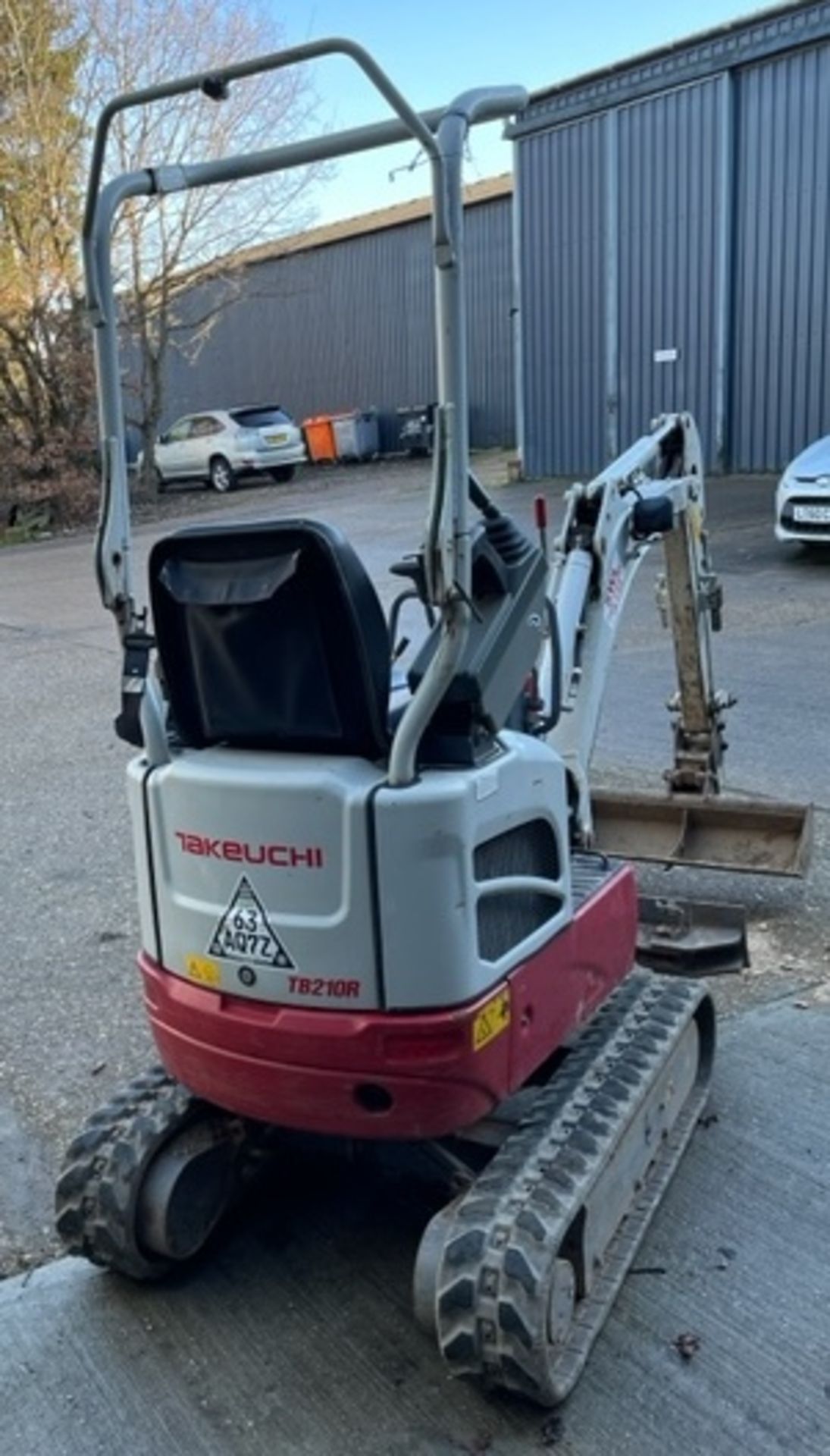 Takeuchi TB210R Compact Excavator with Rubber Tracks & Blade (2017), Serial Number; 211002308, 99 - Image 4 of 10